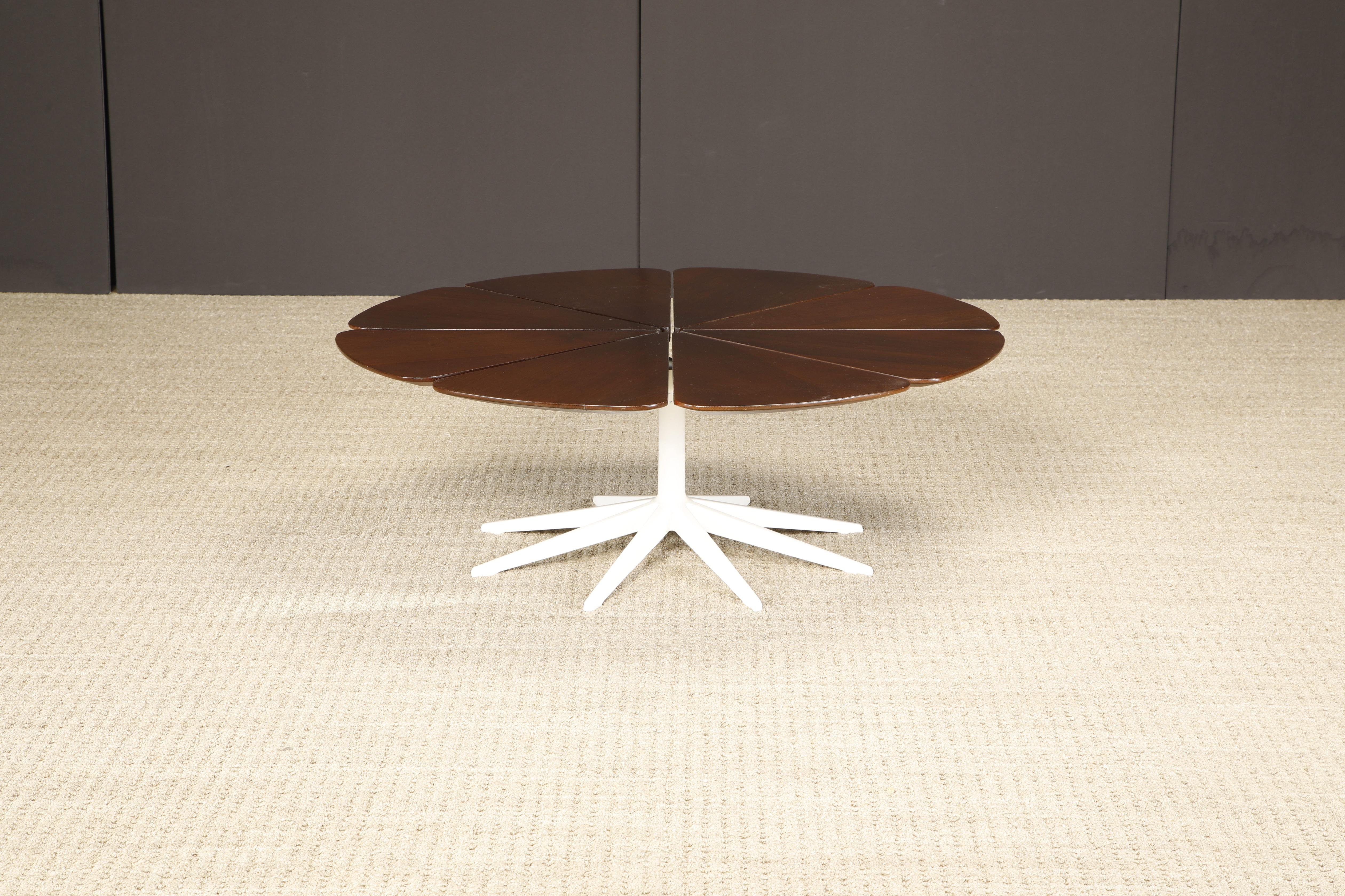 'Petal' Coffee Table by Richard Schultz for Knoll Associates, 1960s, Signed In Good Condition For Sale In Los Angeles, CA