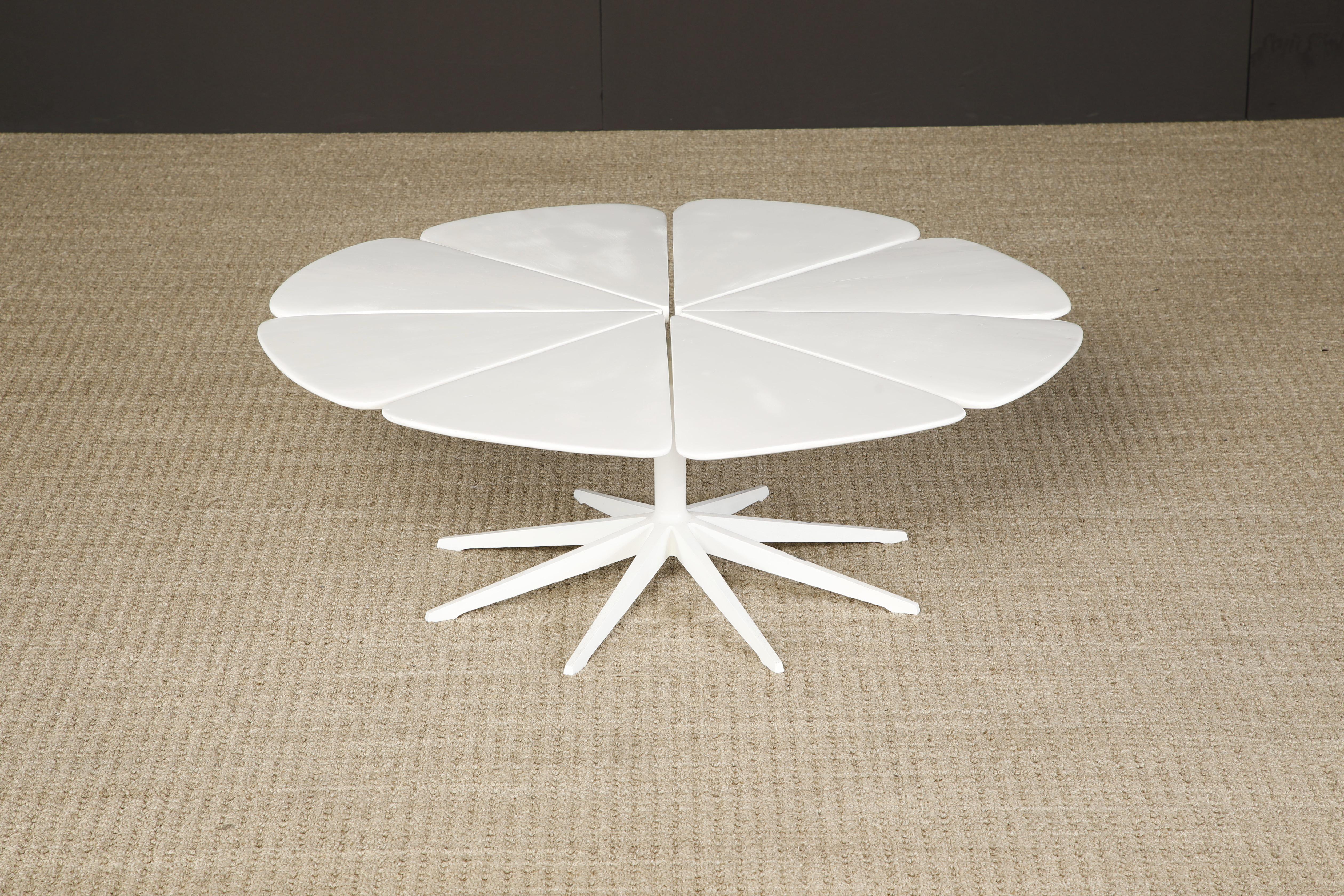 This early production 'Petal' coffee table by Richard Schultz for Knoll International, designed in 1960, is a favorite amongst Mid-Century Modern collectors and enthusiasts. Schultz designed the Petal series, with dining, coffee, and side table size
