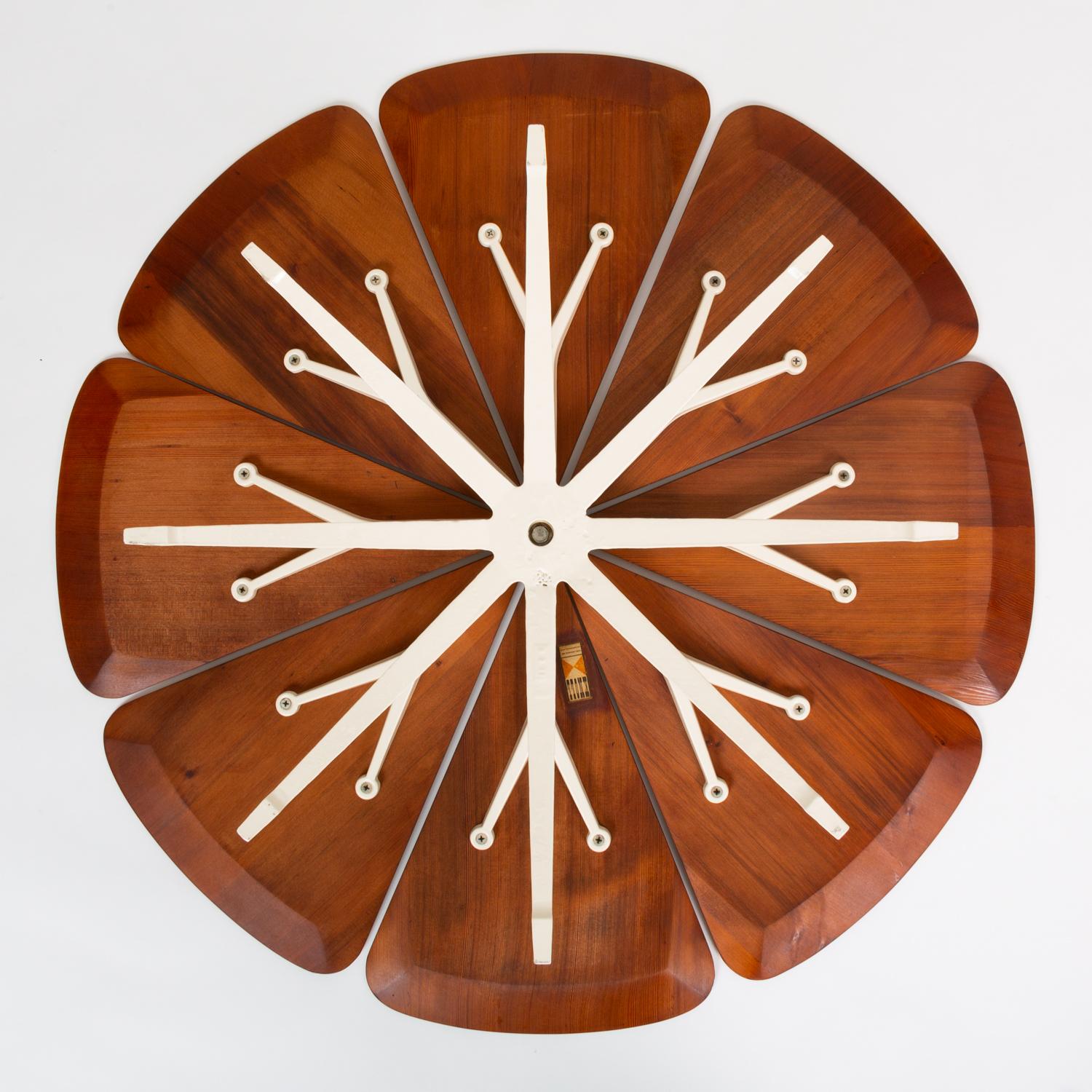 Petal Collection Coffee Table by Richard Schultz for Knoll In Good Condition In Los Angeles, CA