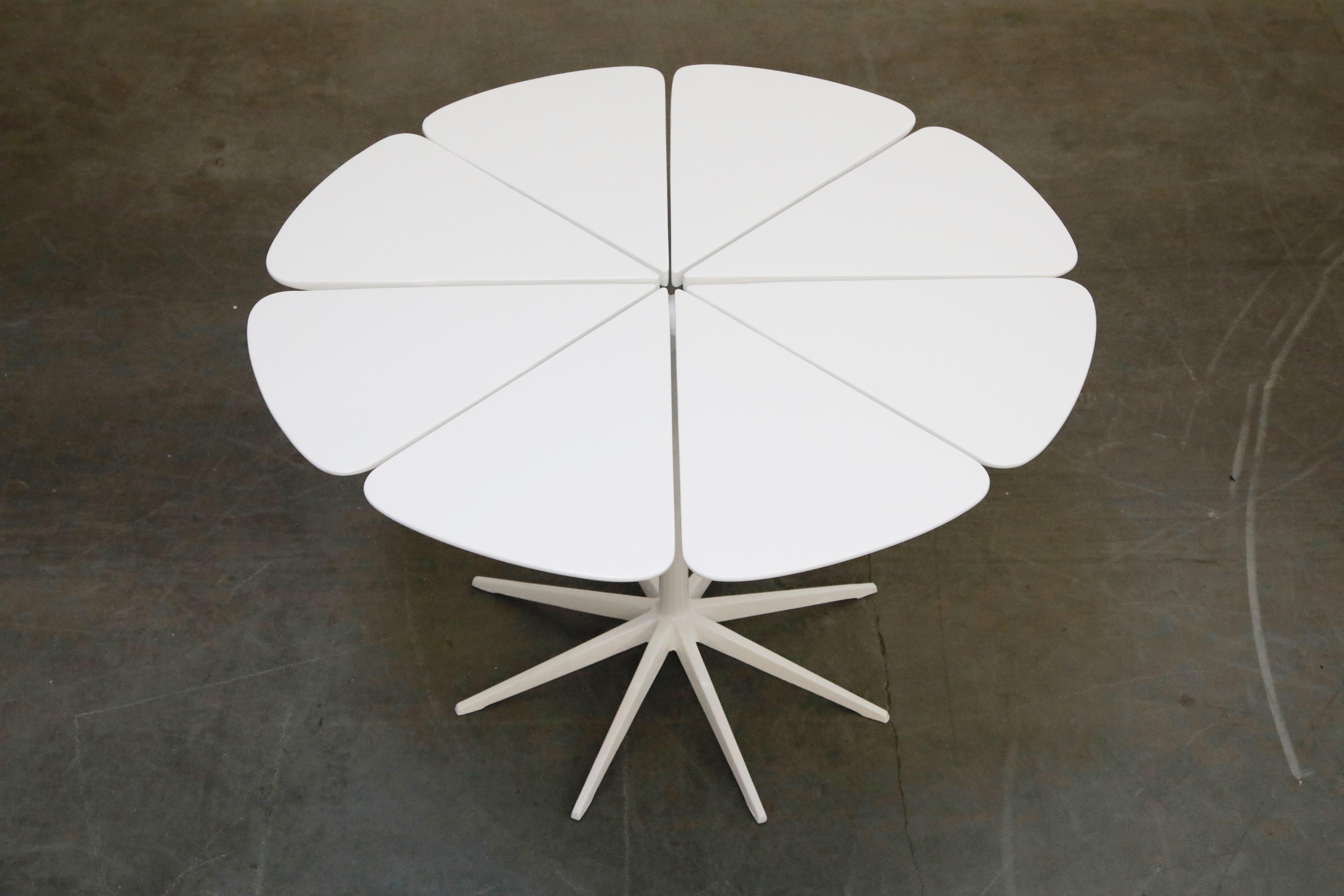 'Petal' Dining Table Richard Schultz for Knoll International, Signed In Excellent Condition In Los Angeles, CA