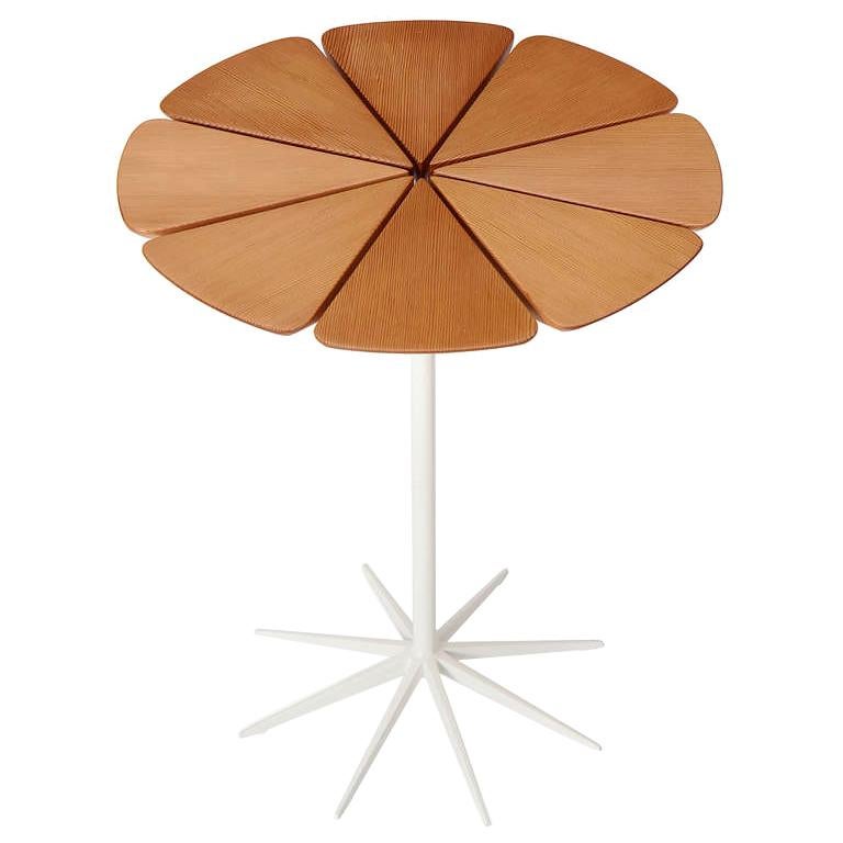 Petal' End or Side Table by Richard Schultz for Knoll For Sale