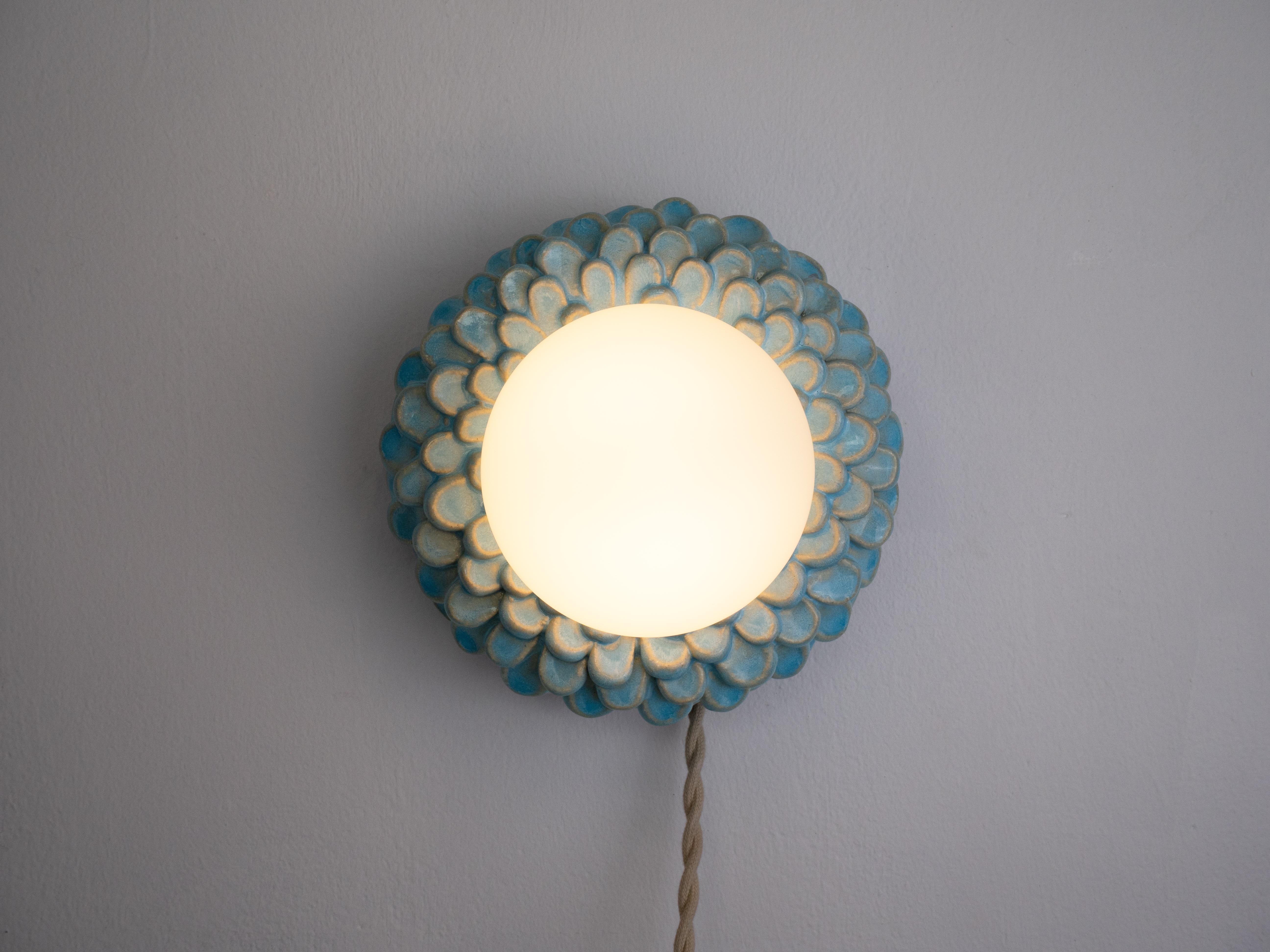 Petal - Glossy Light Blue In New Condition For Sale In London, GB