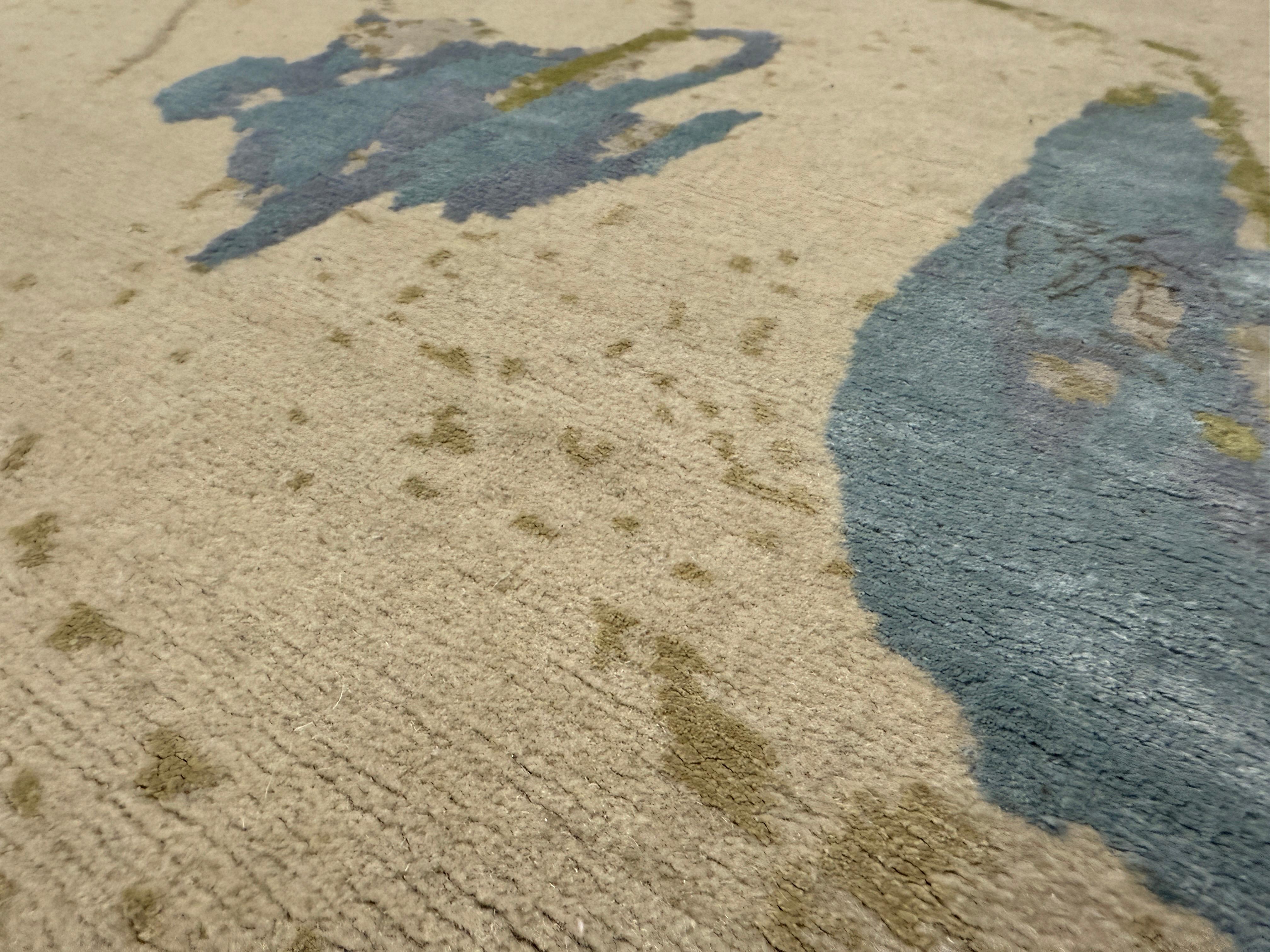 Tapis botanique moderne Petal Play en laine de l'Himalaya et soie chinoise Excellent état - En vente à New York , NY