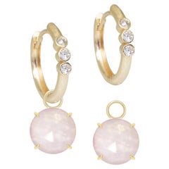 Boucles d'oreilles breloques en or 18 carats et quartz rose à pétales