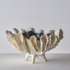 Petale Medium White Footed Bowl
