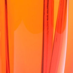 Orangefarbene Vase vontalo