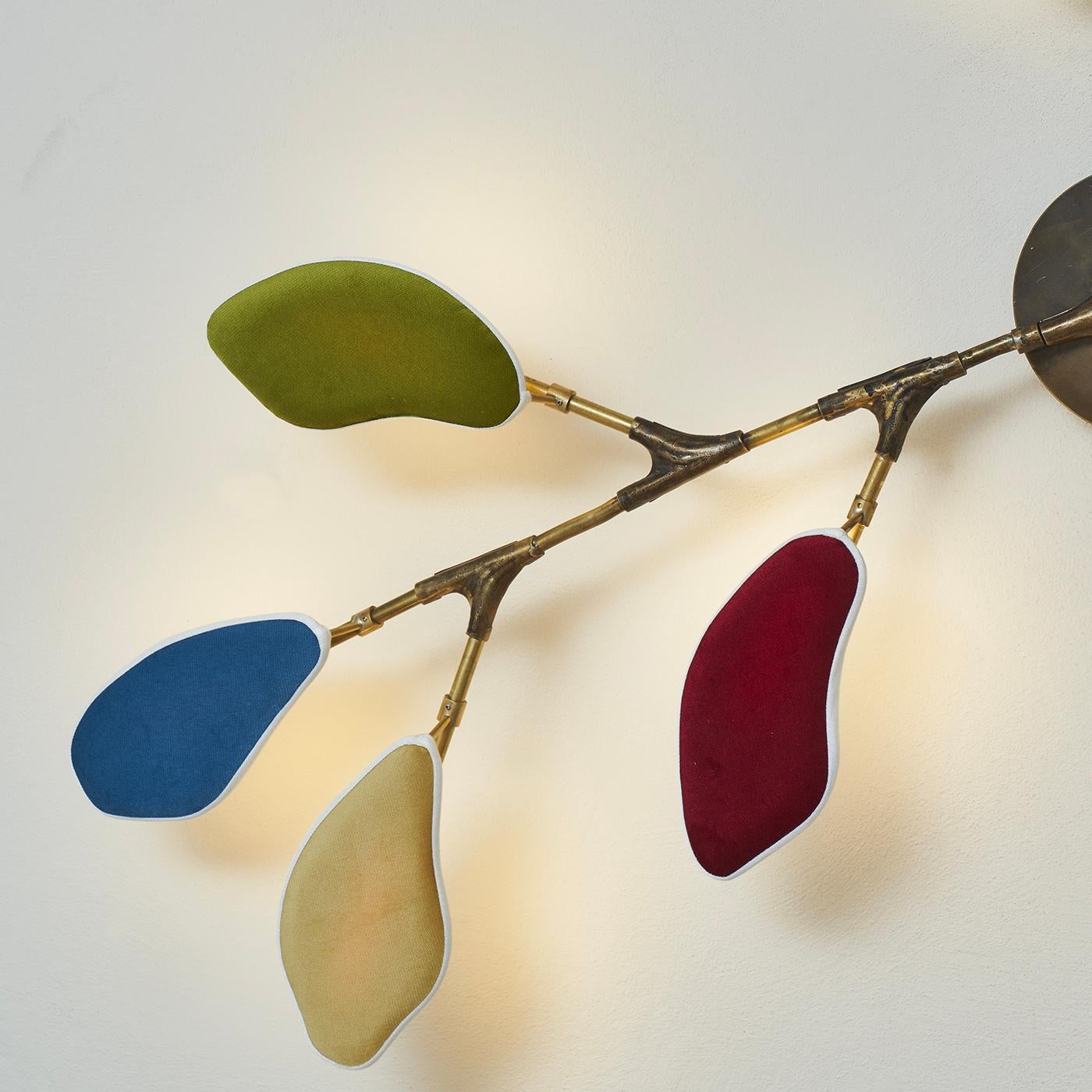 XXI secolo e contemporaneo Lampada da parete Petalux Small Polychrome di Officina Ciani in vendita