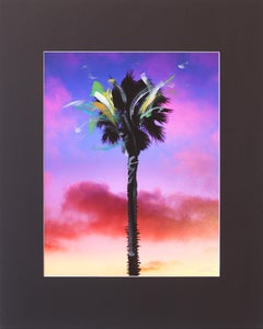 Hermosa Single Palm II - Leuchtend lila und rosa Sonnenuntergang Landschaftsgemälde