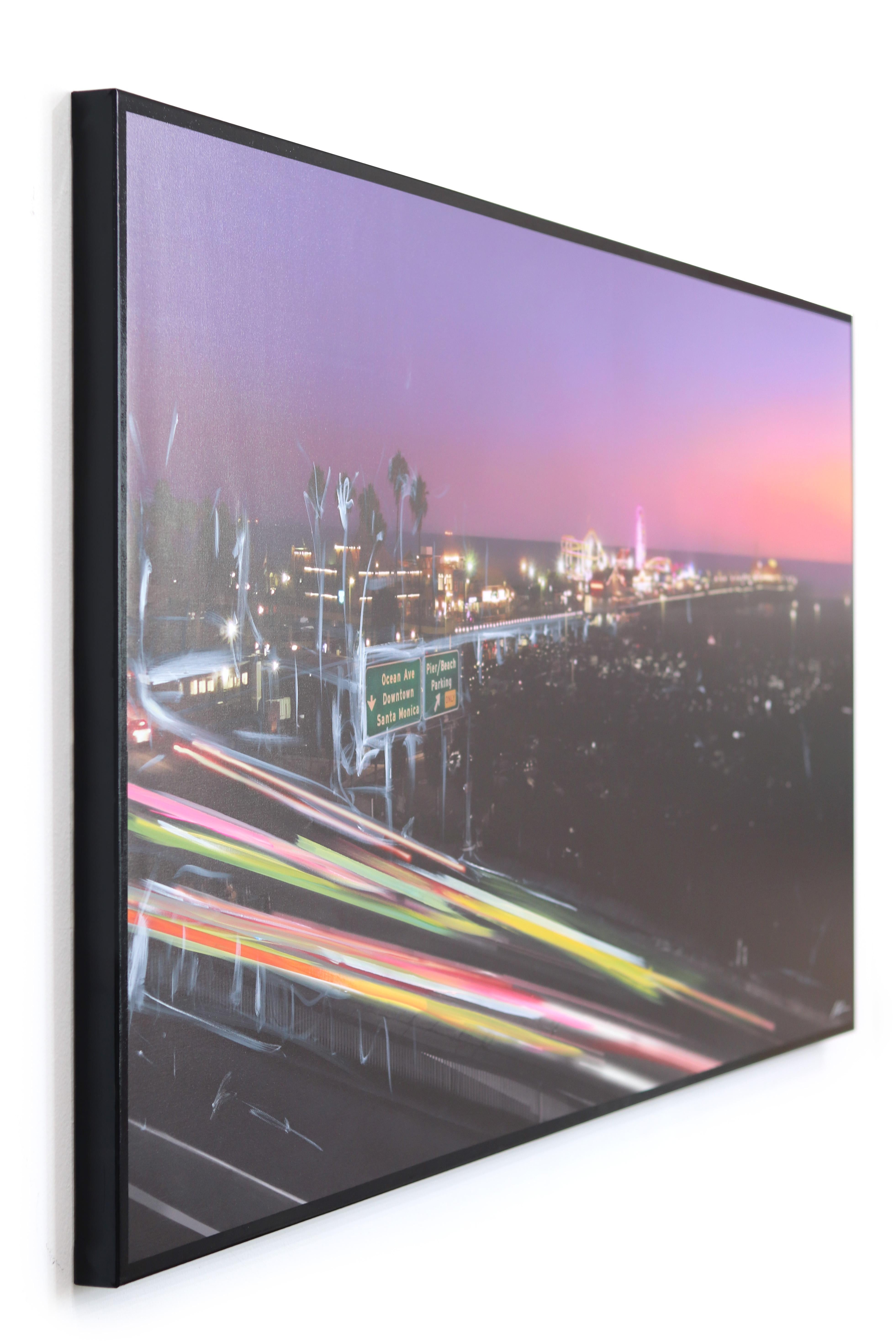 Santa Monica at PCH - Cruisin' - Peinture de paysage urbain - Noir Landscape Painting par Pete Kasprzak