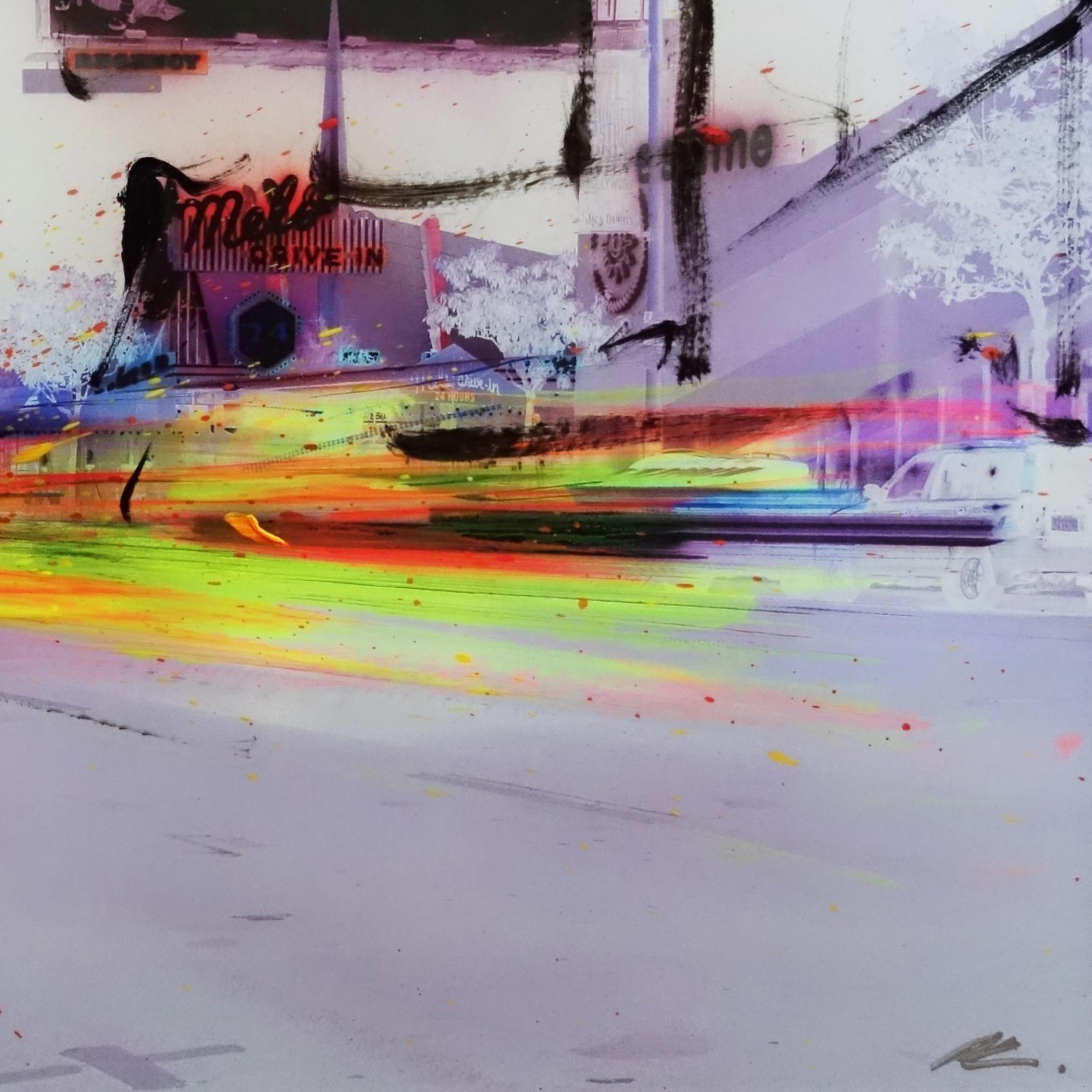 Pete Kasprzak’s passion for city life is expressed in his dynamic urban artworks. Kasprzak’s artworks express energy and life with animated brush strokes. He adds dynamic movement and texture with oil and acrylic paint on his mixed media cityscape