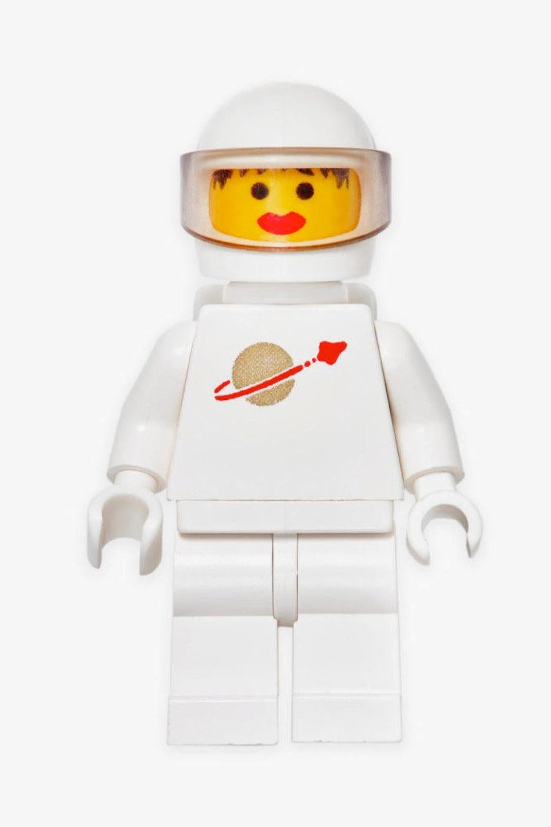 Peter Andrew Lusztyk - Astro Girl, Fotografía 2021, Impreso después de