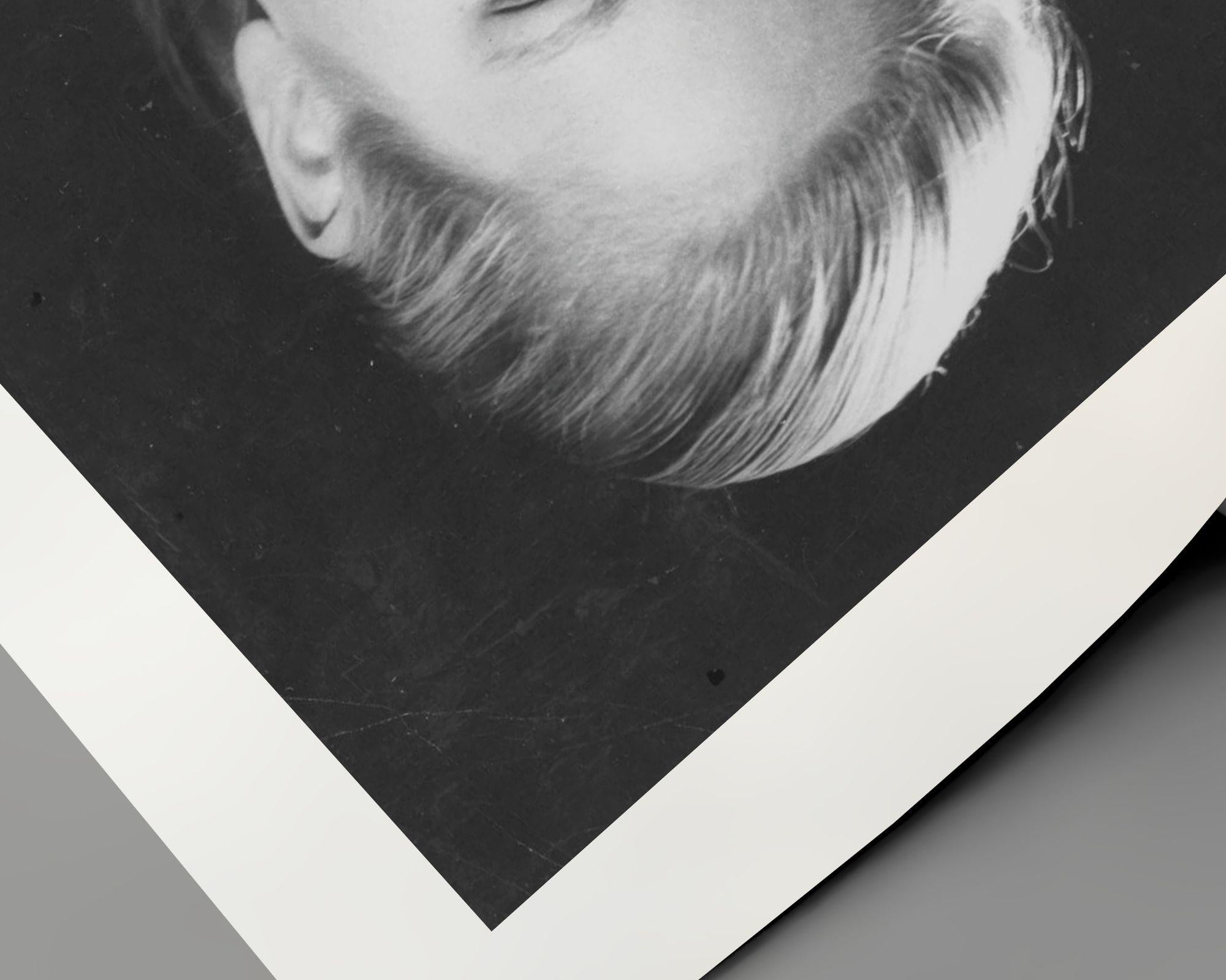 Grace Kelly Hinter Blumen (Zeitgenössisch), Photograph, von Peter Basch