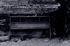 Vieja tabla de surf, Topanga Beach, California, EE.UU. - Anthony Friedkin, Playa, Surf