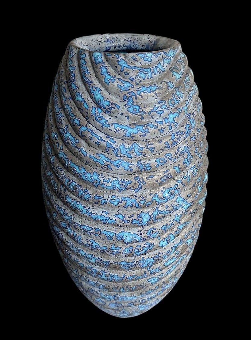 Vase von Peter Beard im Zustand „Neu“ im Angebot in Chipping Campden, GB