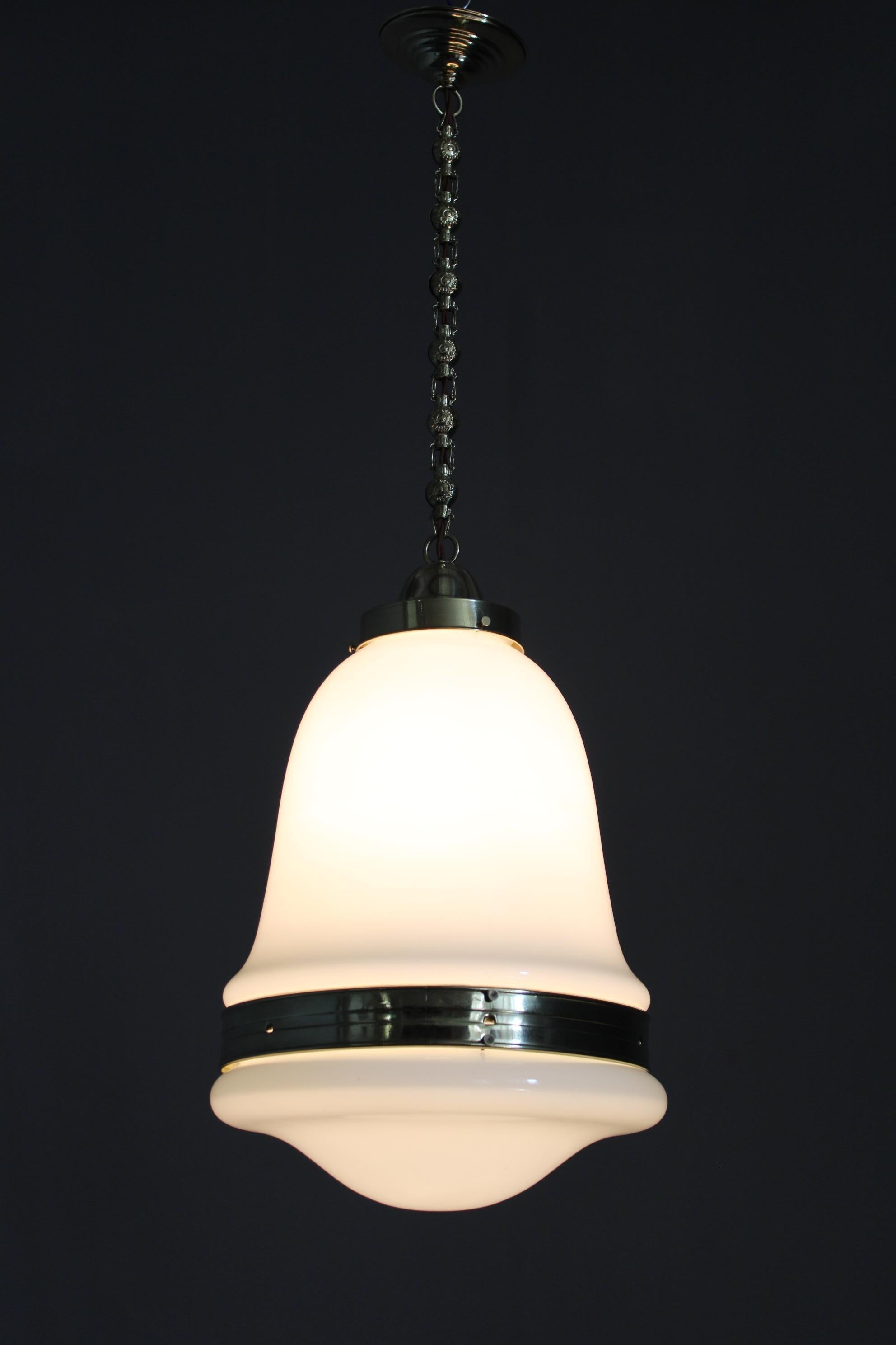 Peter Behrens Colgante 