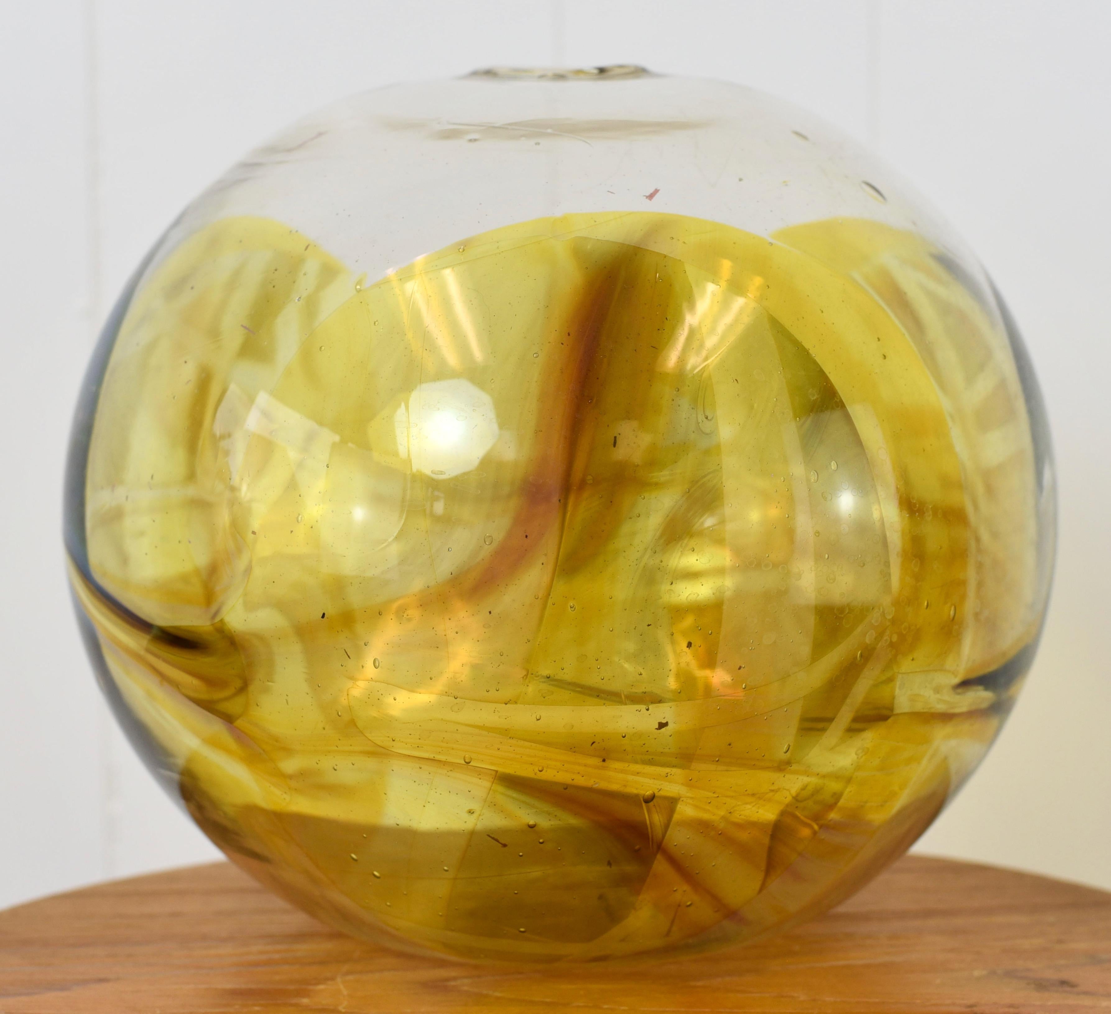 Peter Bramhall Signiert Studio Kunstglas Kugel Vase  (Ende des 20. Jahrhunderts) im Angebot