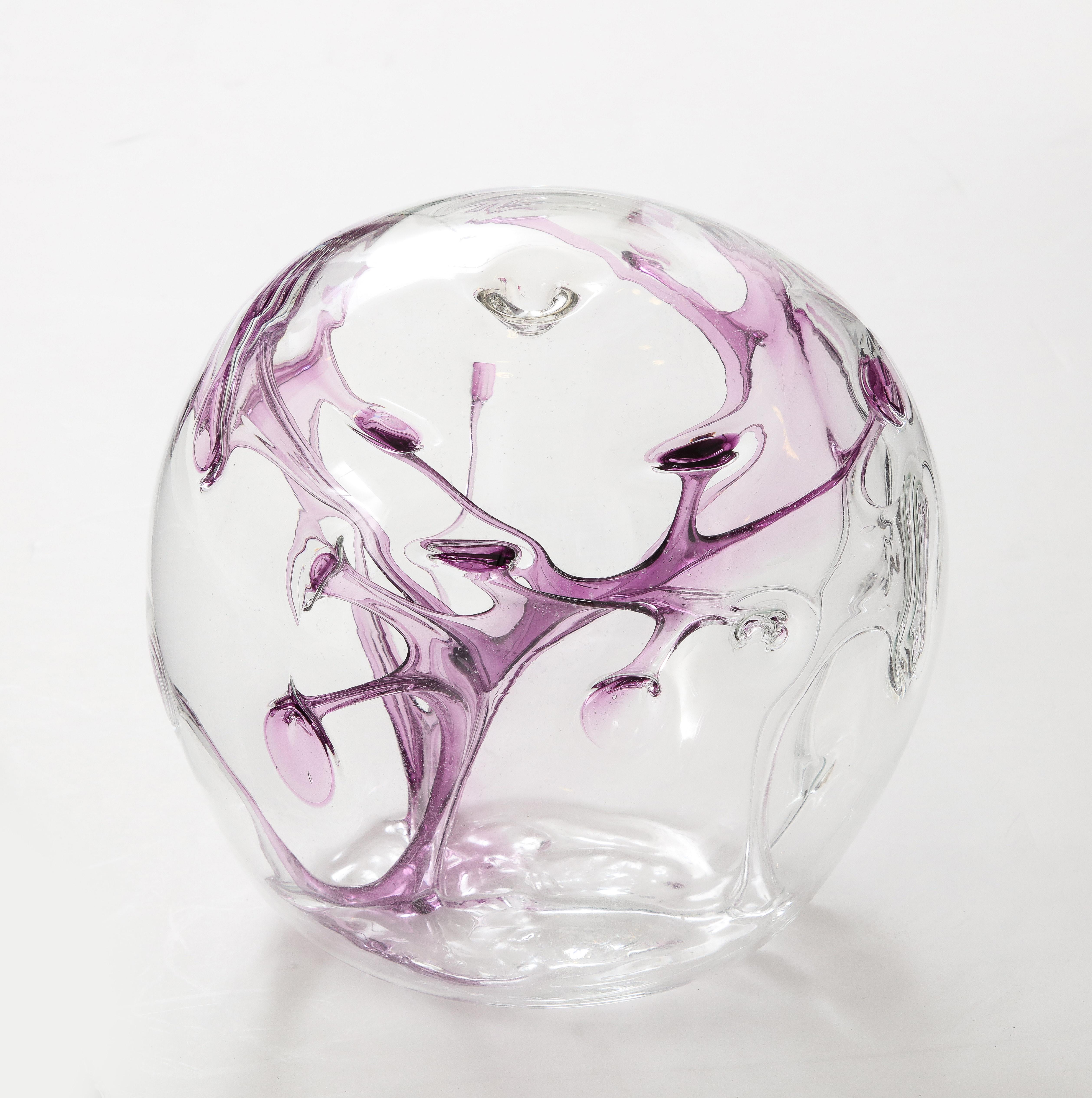 Peter Bramhall Violet, orbe en verre transparent en vente 6