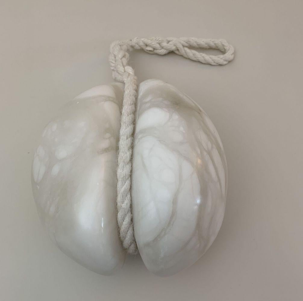 Freedom de Peter Brooke Ball - Sculpture abstraite en albâtre, blanc, mystère - Gris Abstract Sculpture par Peter Brooke-Ball