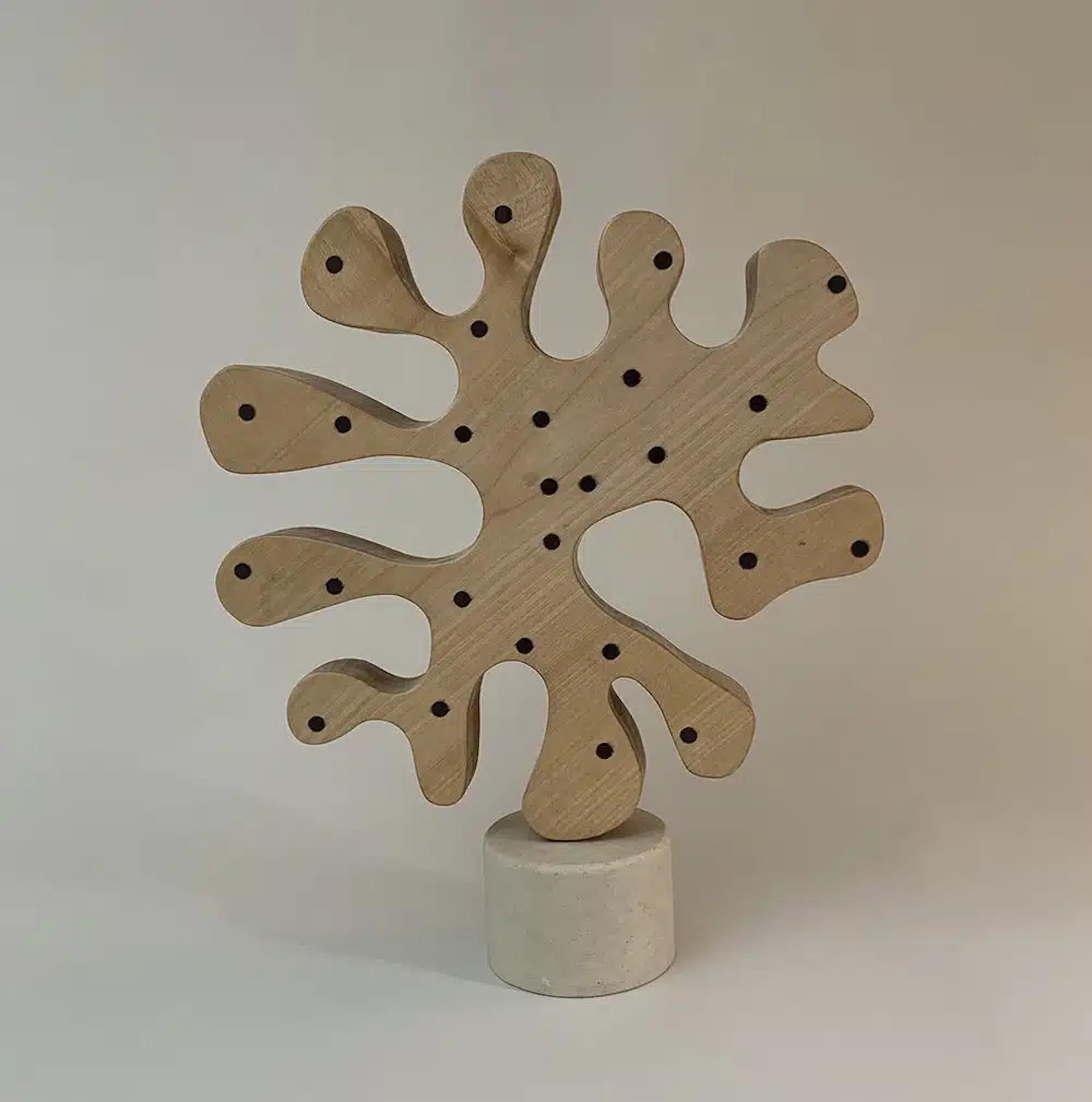  Ash wood and lead on Portland limestone, 47 cm × 39 cm × 10 cm.
The dimensions include the base, which is attached. Dimensions of the base: 8 H x 10 cm diameter
Unique work delivered with a certificate of authenticity. 
This ash wood and lead