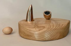 Variation on a theme II : Hegemony by Peter Brooke-Ball – Bronze, Eschenholz, Stahl