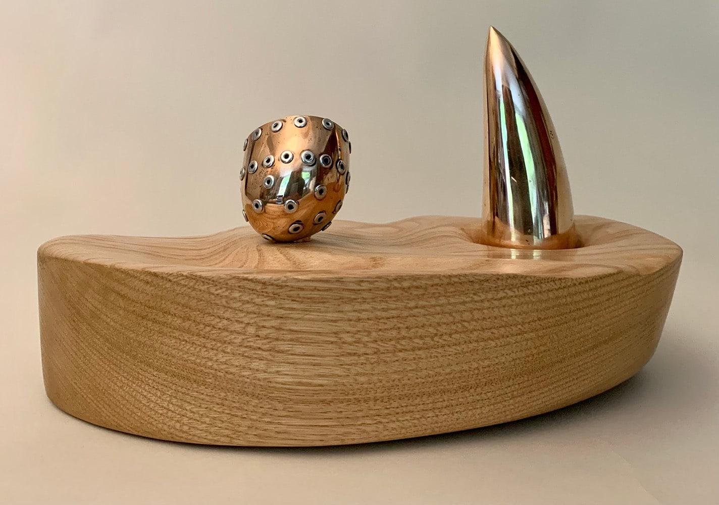 Variation on a theme II : Hegemony by Peter Brooke-Ball – Bronze, Eschenholz, Stahl im Angebot 2