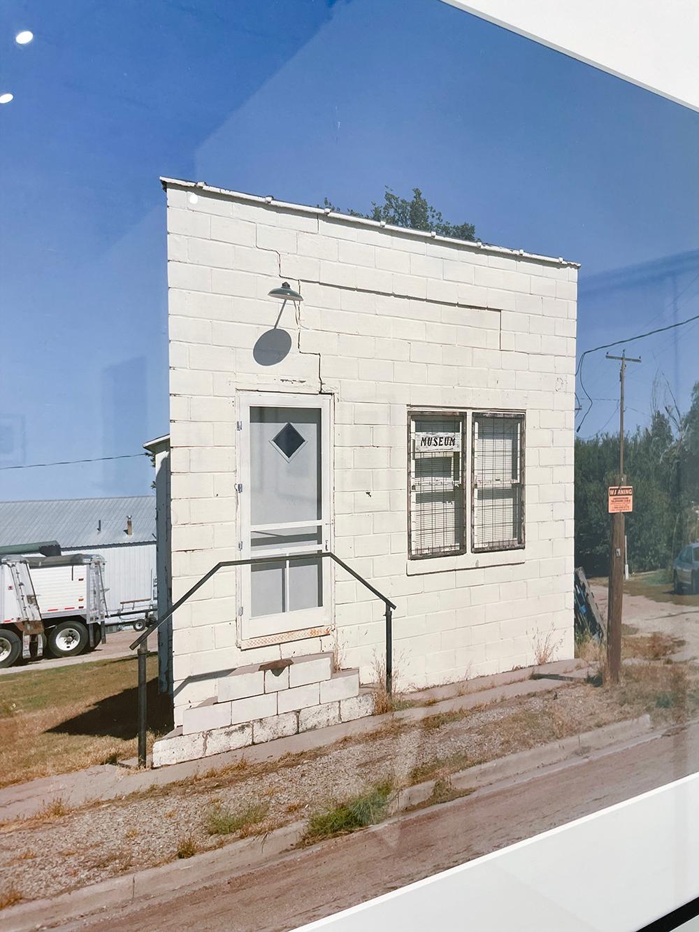 Oiseaux de la ville des oiseaux, Kansas (Museum), de West of Last Chance en vente 2