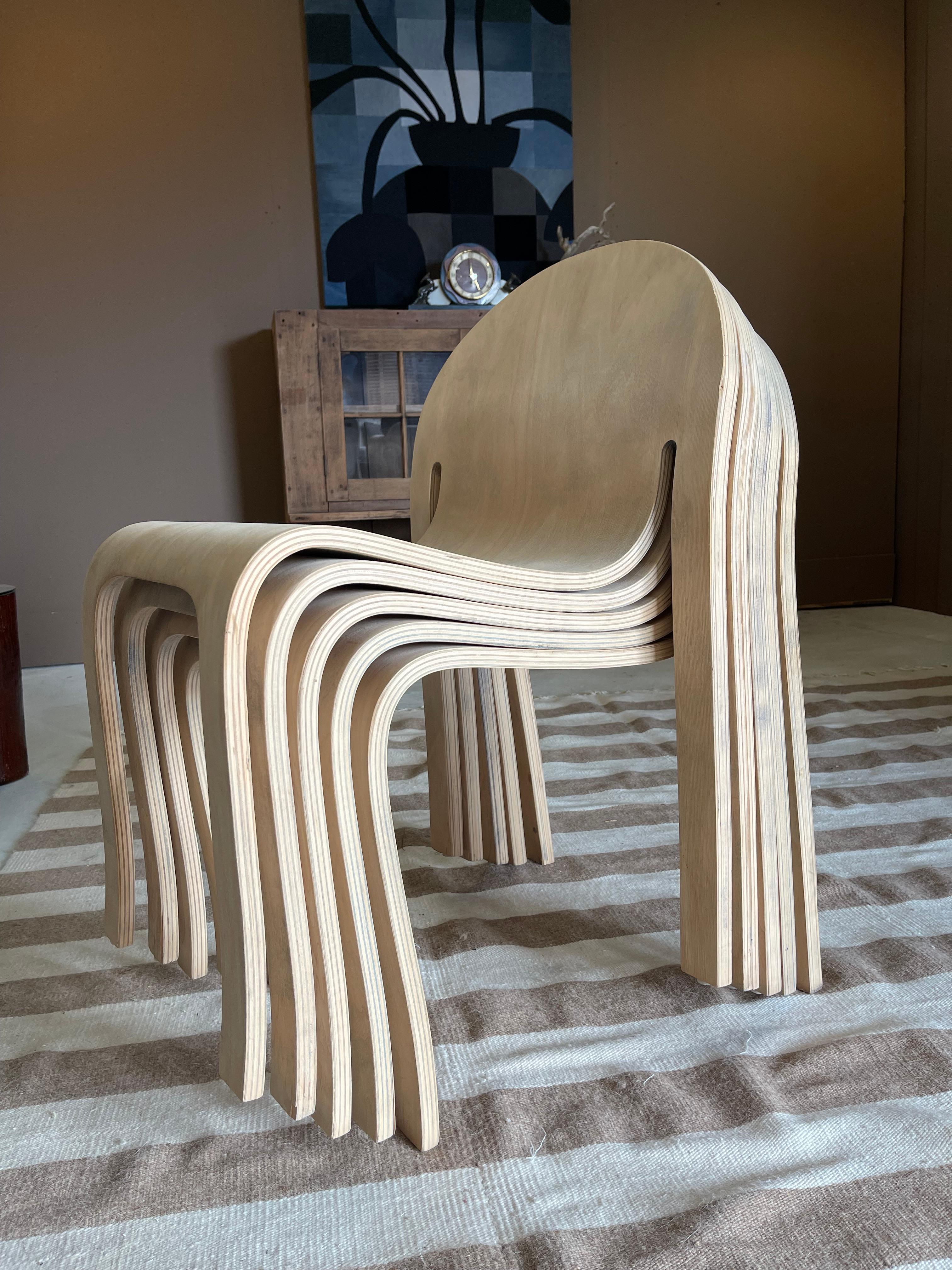 Peter Danko Bodyform Stapelstühle, 5er Set (Ende des 20. Jahrhunderts) im Angebot