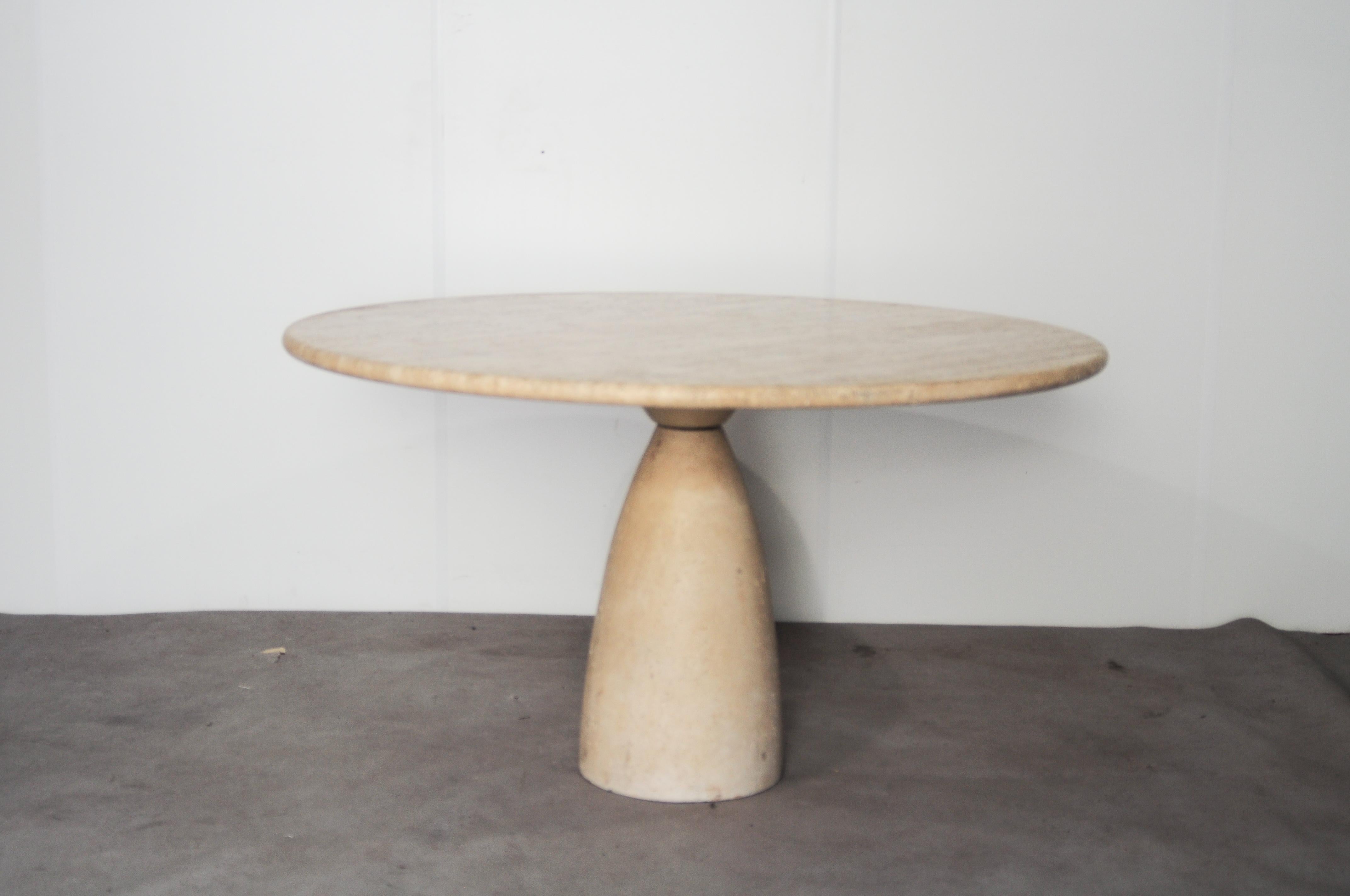Peter Draenert “Finale 1790” round solid travertine dining table for Draenert, Germany, 1970s.

A rare and very heavy solid travertine dining table by Peter Draenert, marked under the top.

In good condition. A small chip missing from the side