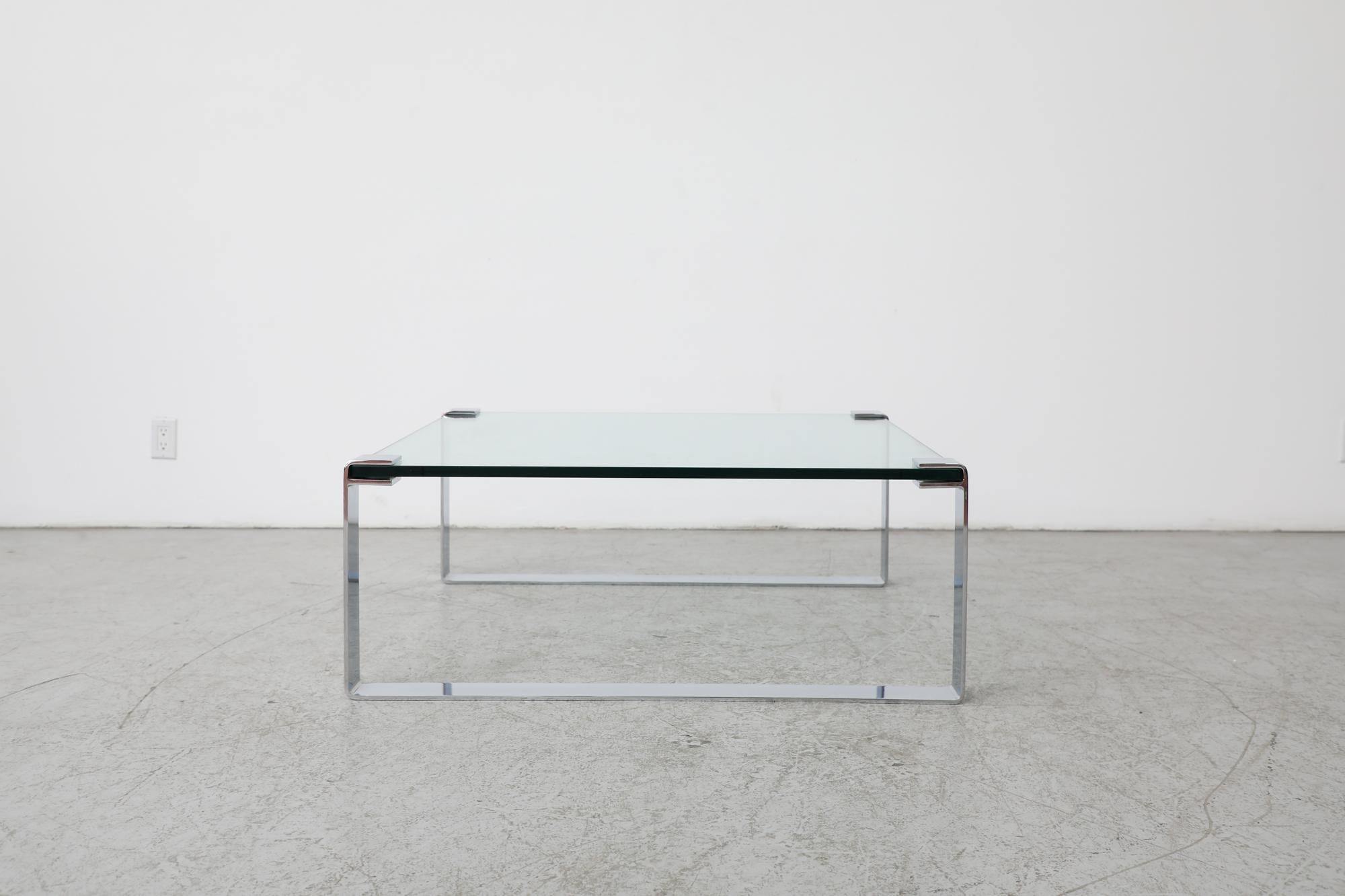 Allemand Table basse épaisse Peter Draenert modèle 1022 avec base carrée chromée en vente