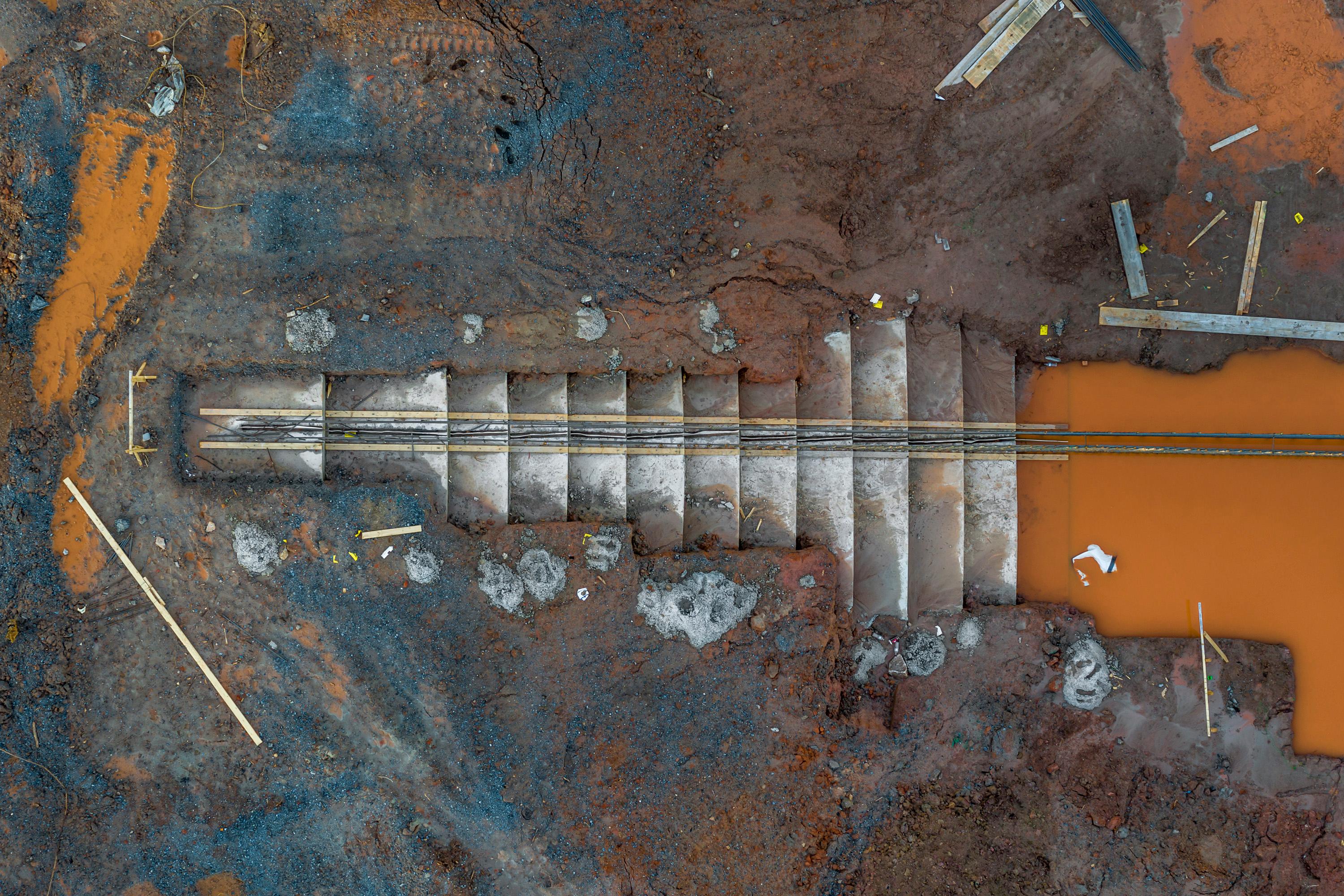 Abstract Photograph de Peter Essick - "Obra en construcción, Tucker, GA nº 10" Fotografía de paisaje, Ansel Adams