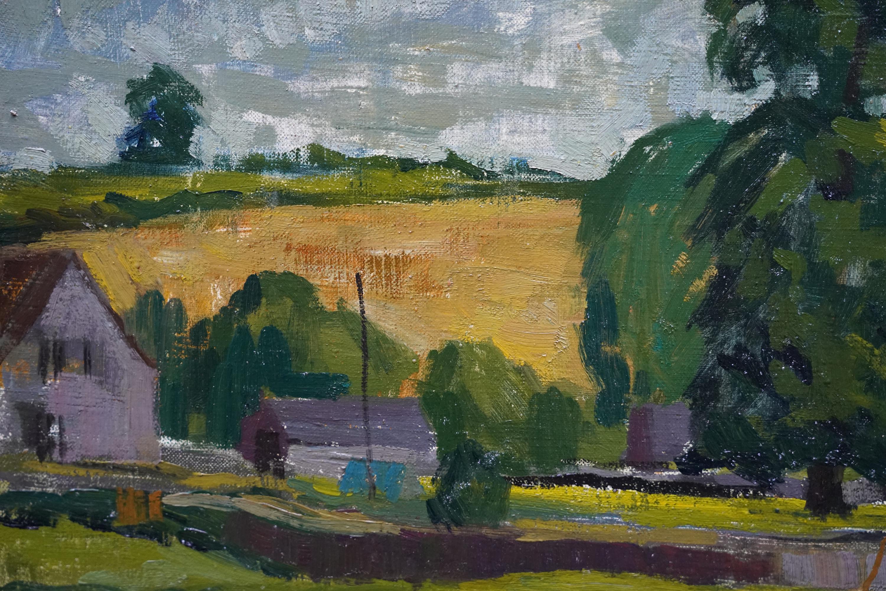 Dieses schöne britische postimpressionistische Wiltshire-Landschaftsölgemälde stammt aus einer Sammlung von Peter L. Field-Gemälden, die von der Familie erworben wurde. Die um 1950 entstandene Komposition besteht aus Feldern mit Bauernhäusern auf