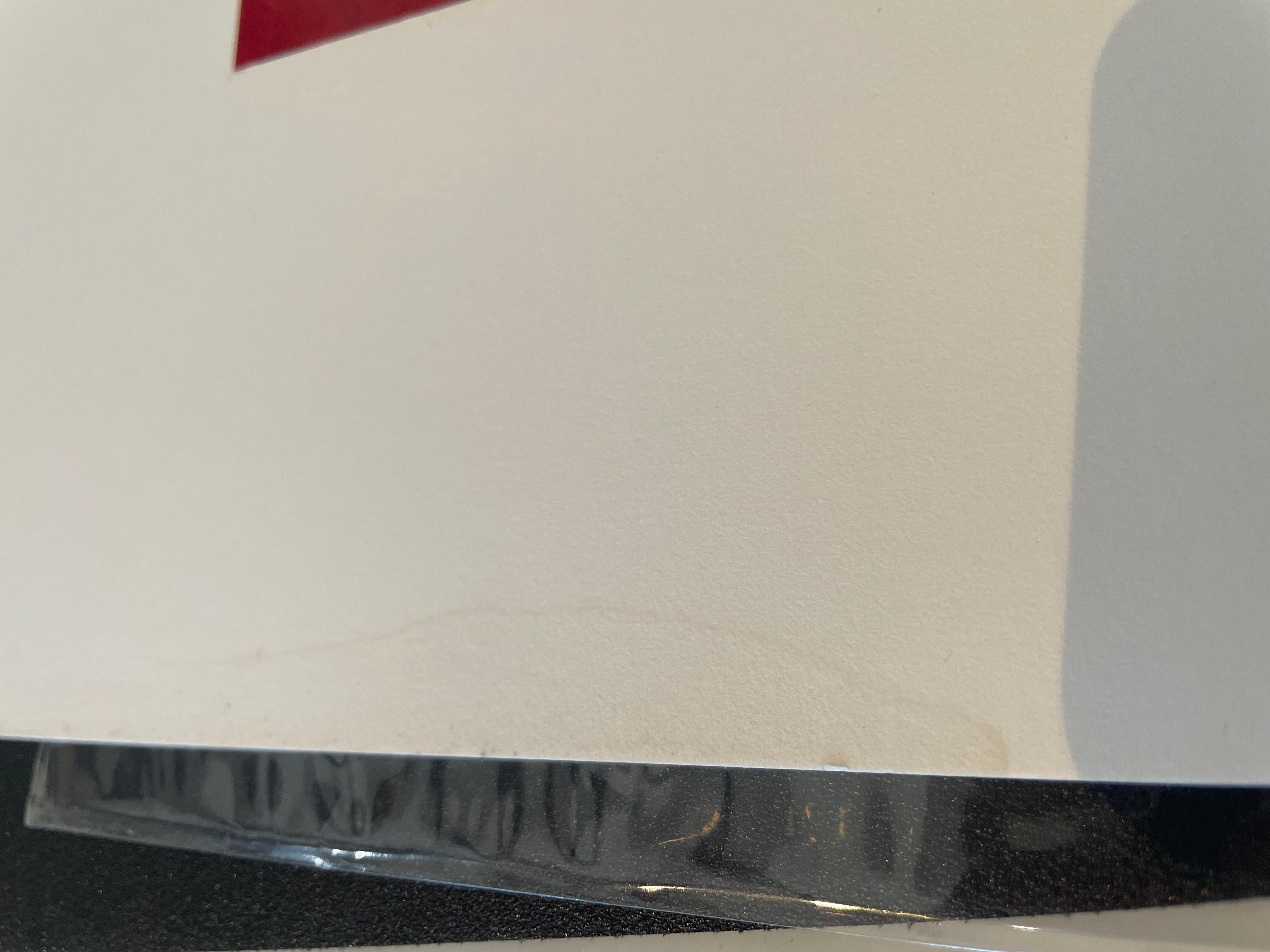 Gedruckt von der Künstlerin.
Mit Bleistift signiert und datiert.
Trocken auf Karton montiert 16x20