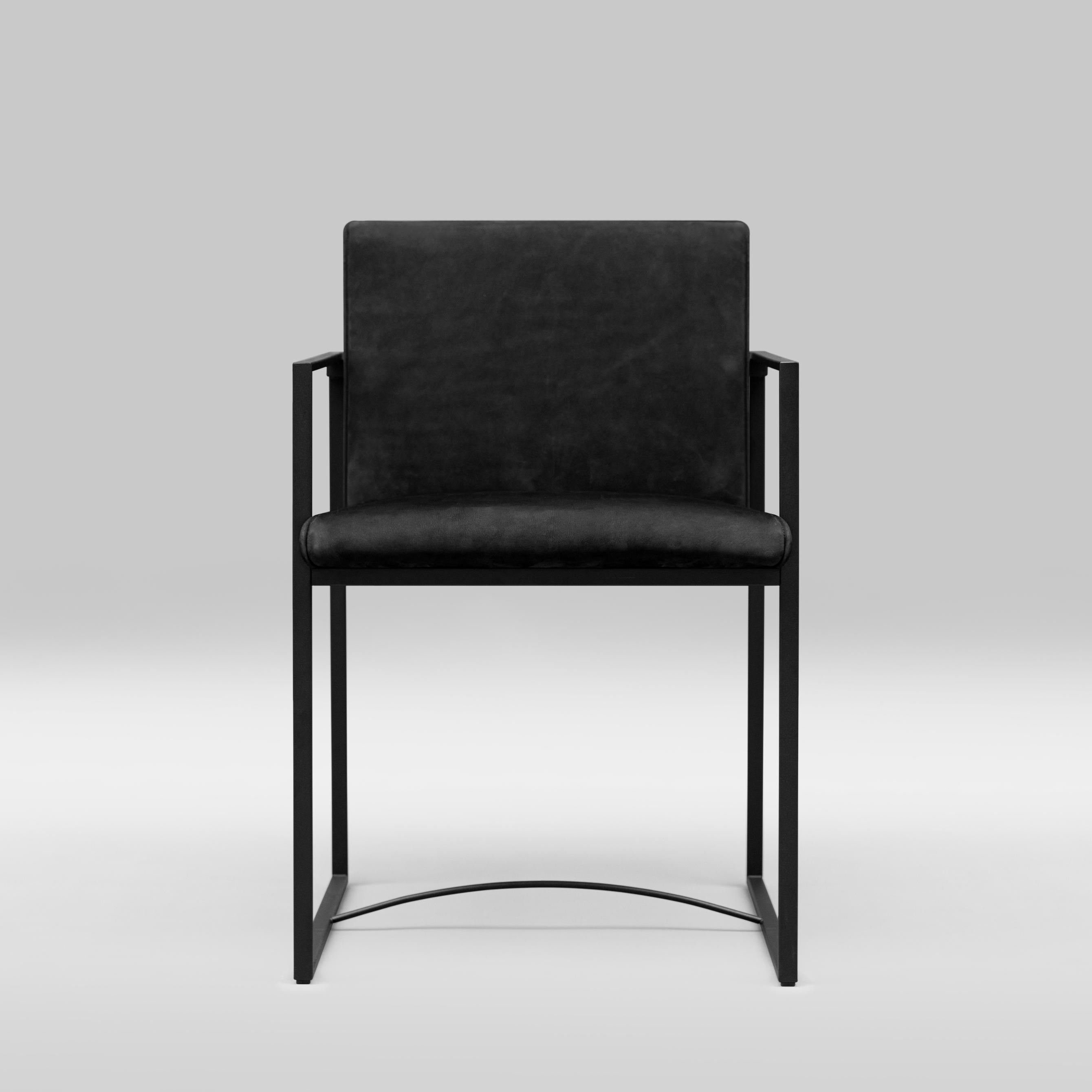 Armchair designed by Peter Ghyczy in 2018.
Manufactured by Ghyczy (Netherlands)

Material and color:
Frame charcoal
Cast part charcoal
Fabric O/01 (Q5)
No piping

Dimensions:
L 52 x W 50 x H 47

Production delay:
8 weeks.

GHYCZY is a