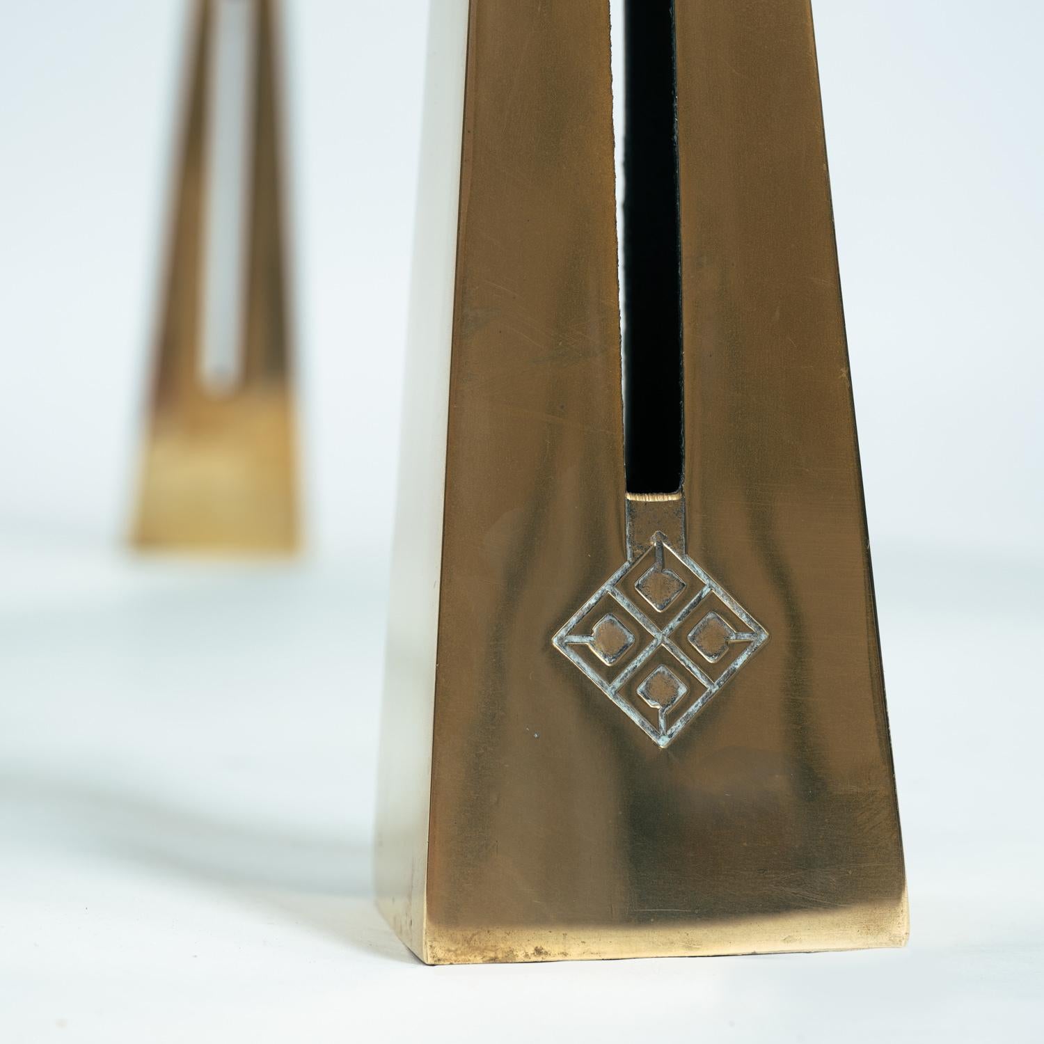 Néerlandais Table basse en laiton et verre Peter Ghyczy, Pays-Bas, années 1980 en vente