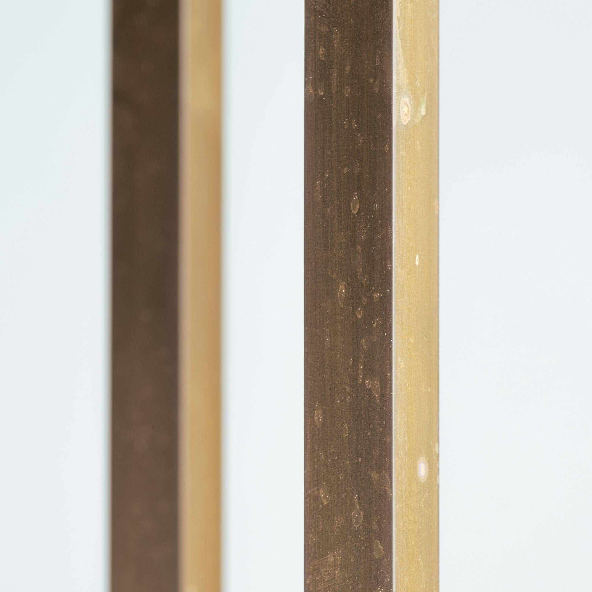 Table d'appoint brutaliste classique en laiton et verre t18 de Peter Ghyczy, Pays-Bas, années 1970 en vente 8
