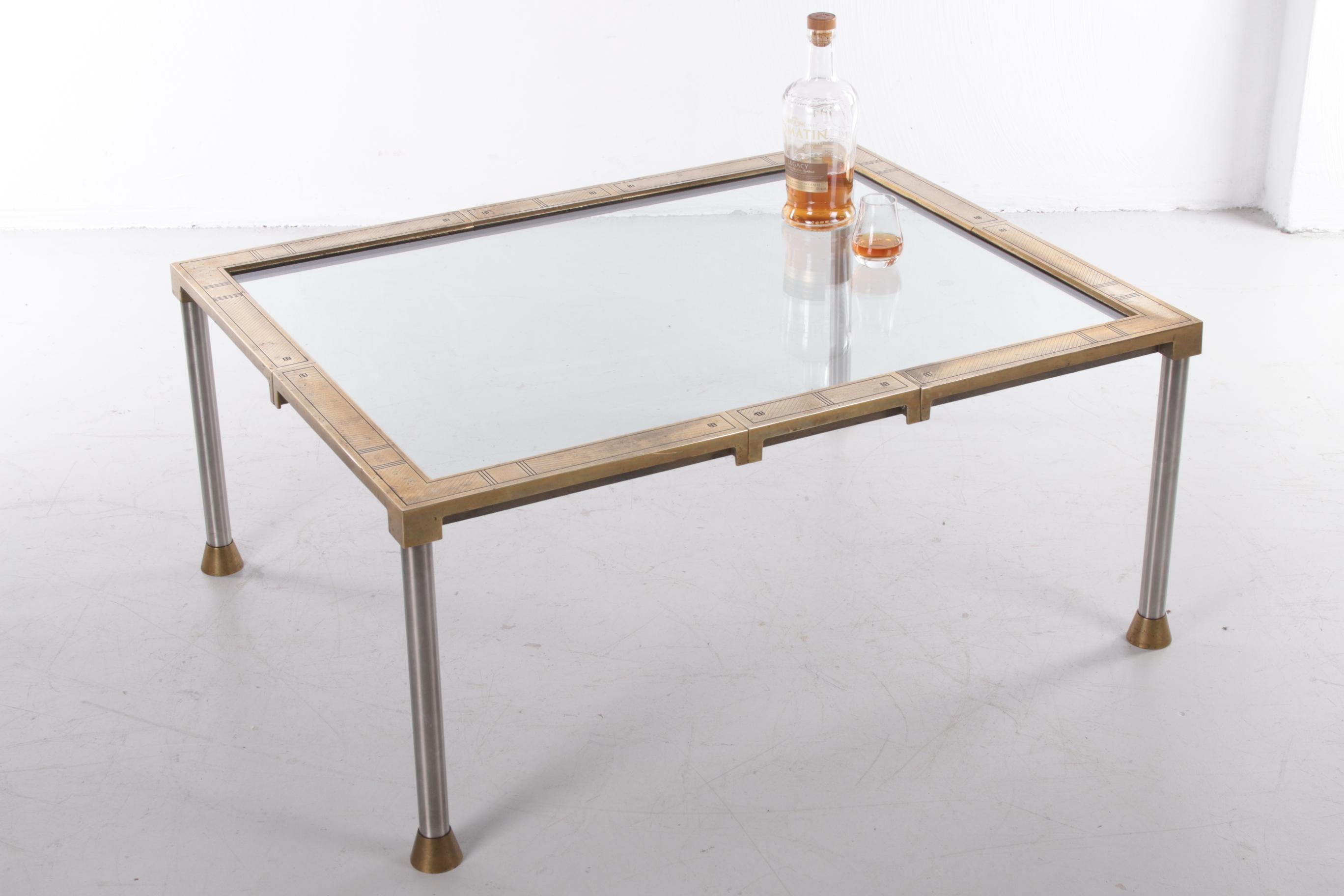 Néerlandais Table basse ou de salon très rare Peter Ghyczy en laiton et verre rare modèle 1970 en vente
