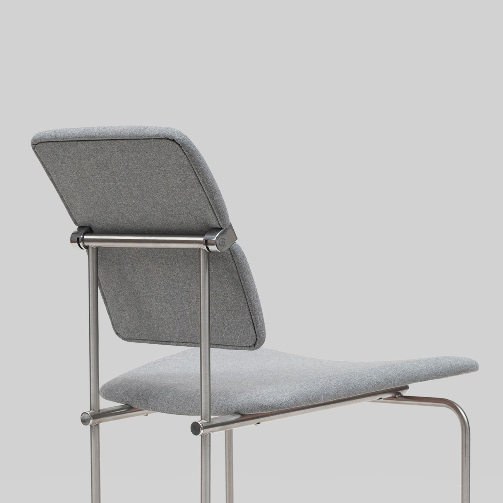 Modern Peter Ghyczy Chair Urban Jodie ‘S02’ Stainless Steel Matt / Grey Fabric