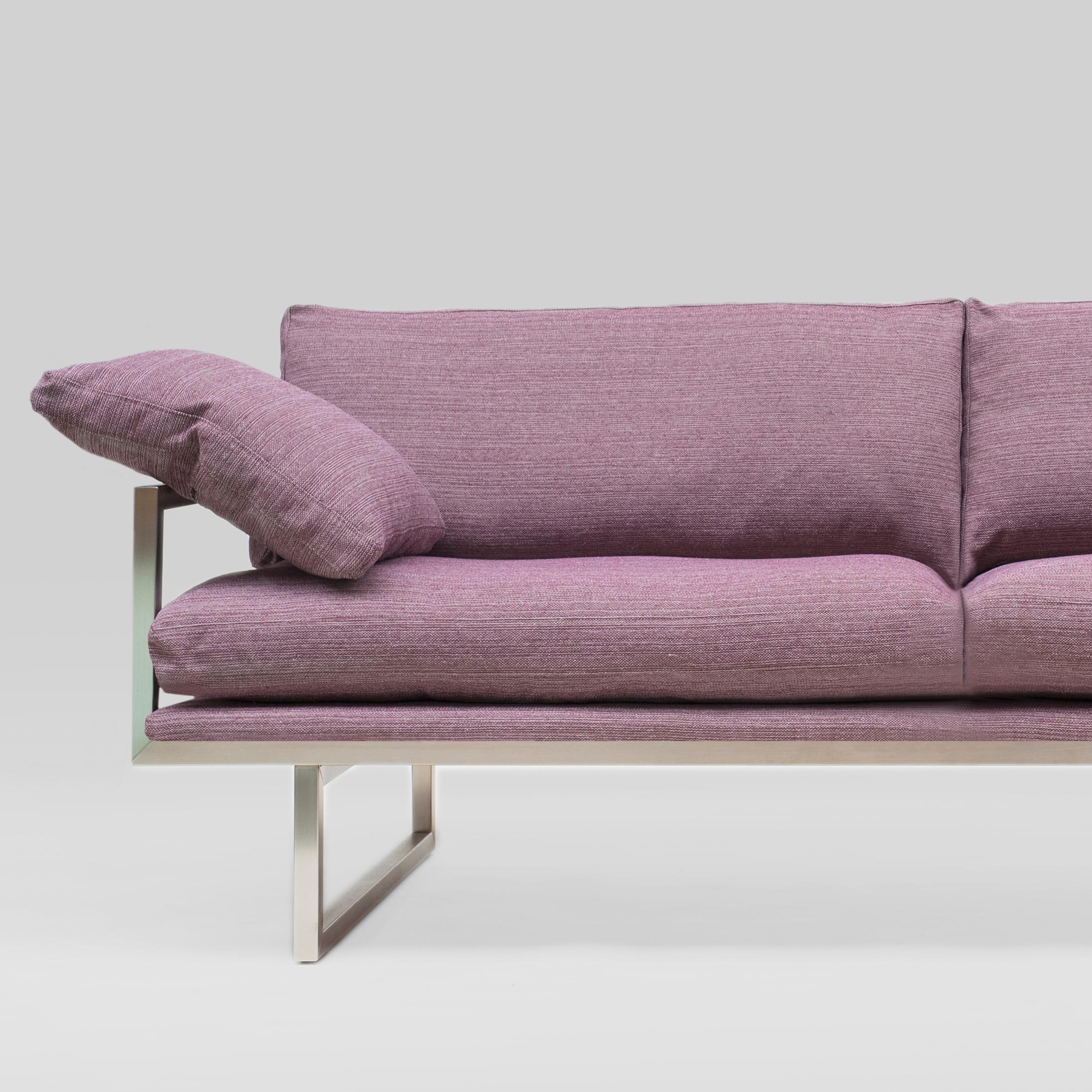Sofa designed by Peter Ghyczy in 2009.
Manufactured by Ghyczy (Netherlands)

This sofa has an airy and light weight architectural construction. The GP01 is designed with an adjustable backrest, which allows to adjust the seat depth.

Material and