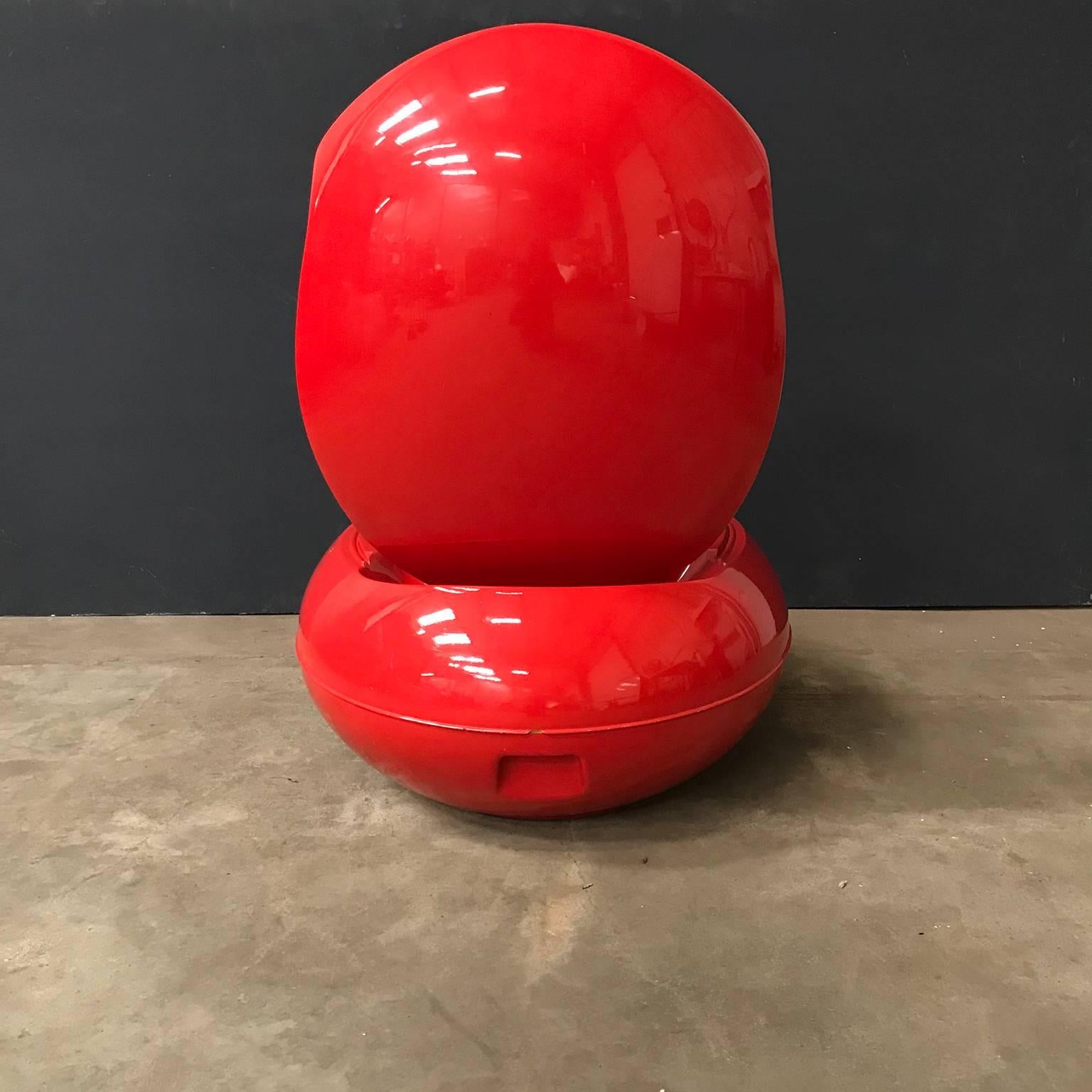 Czech Peter Ghyczy for Ghyczy Design, Red Garden Egg or Senftenberg Egg, 1968 For Sale