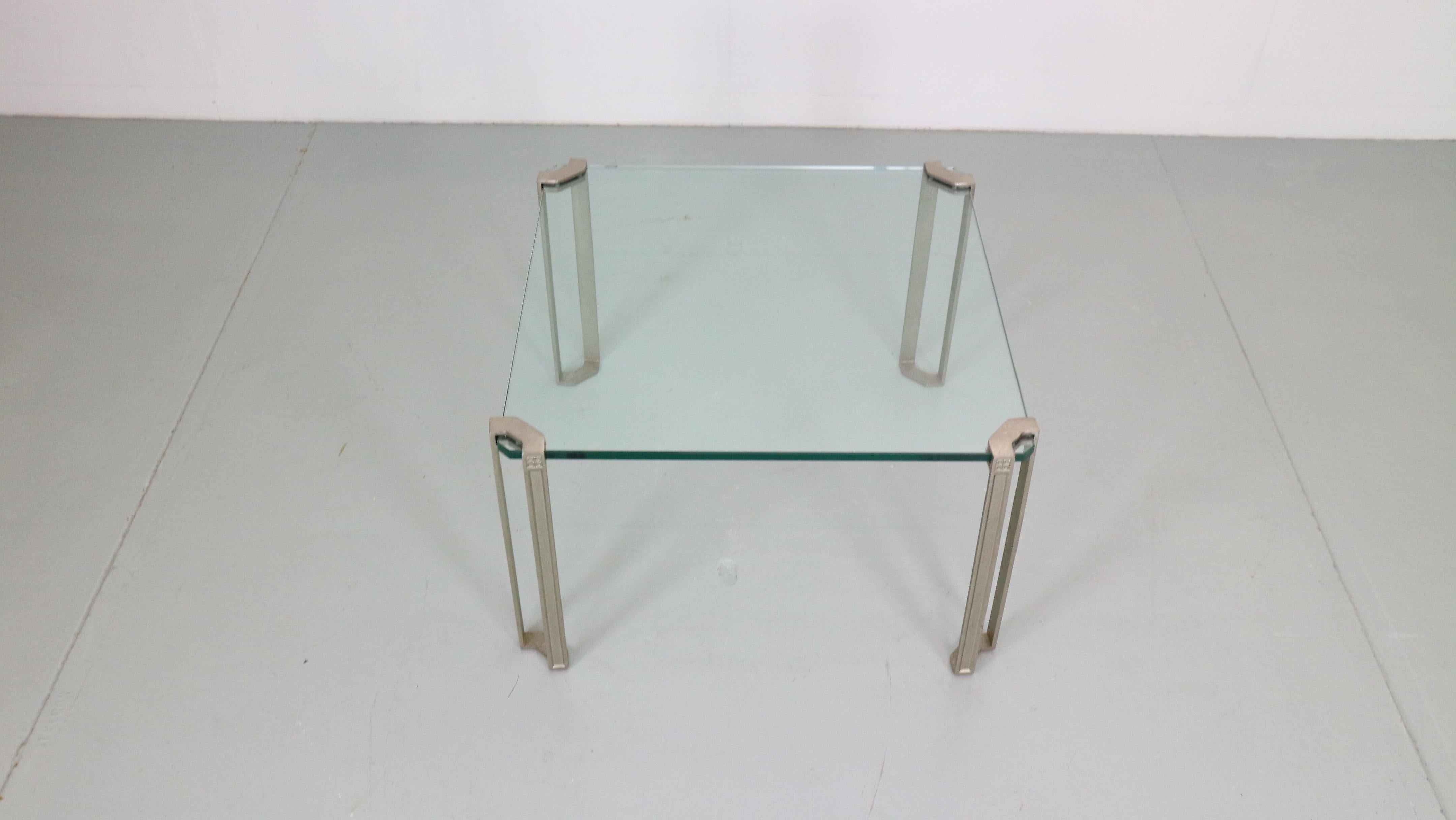 Fin du 20e siècle Table basse carrée en verre Peter Ghyczy pour Ghyzcy, style Hollywood Regency, années 1970 en vente