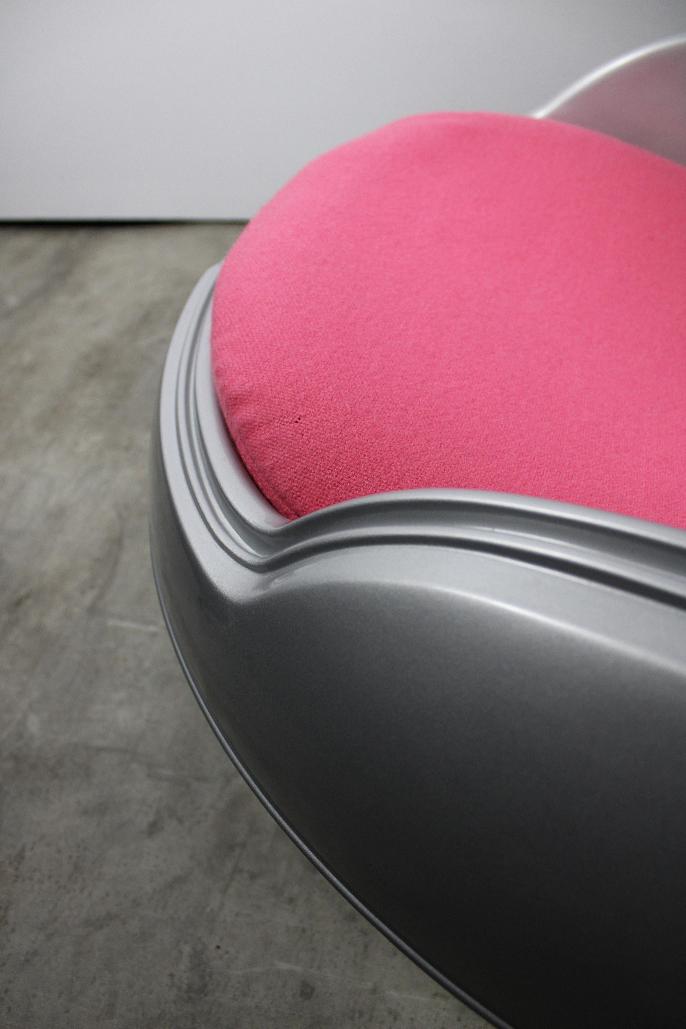 Mid-20th Century Peter Ghyczy Garden Egg Chair Deluxe 90's Space Age Lounge Poly Pink Space grey For Sale