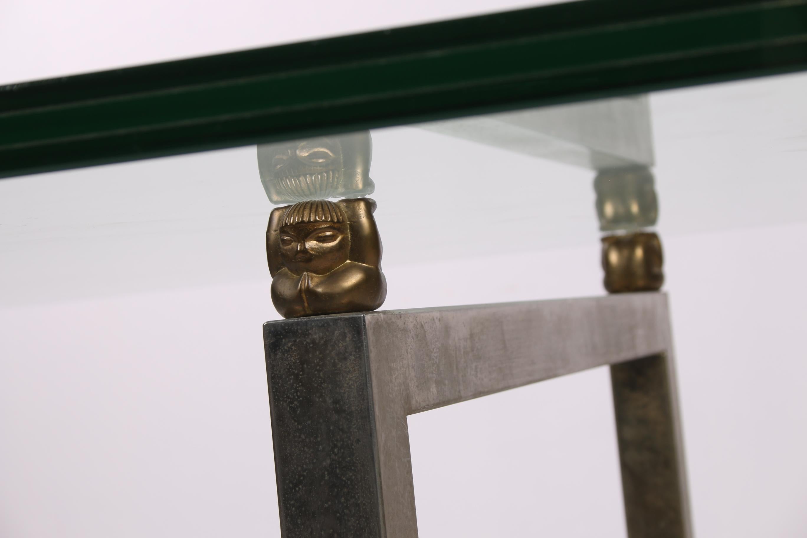 Brutalisme Table basse en verre Peter Ghyczy avec cadre en acier inoxydable Biri T29 en vente