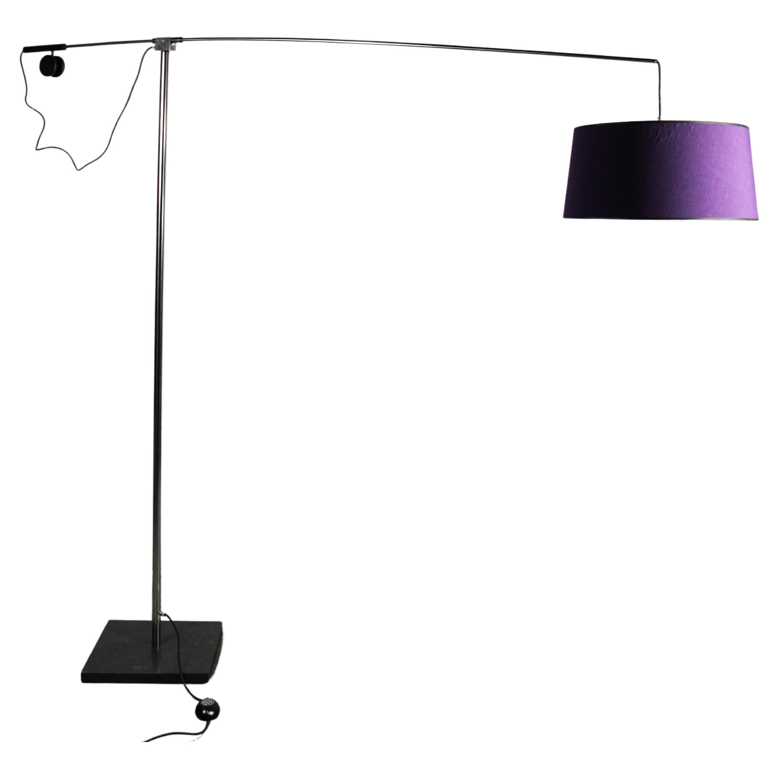 Peter Ghyczy grand lampadaire rare violet 20ème siècle moderne Pays-Bas
