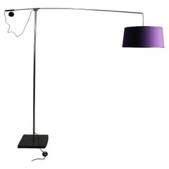 Große seltene Stehlampe in Violett von Peter Ghyczy, 20. Jahrhundert, Moderne Niederlande