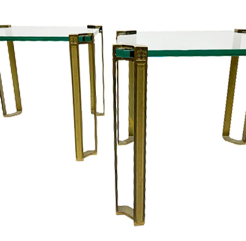 Néerlandais Ensemble de tables carrées en verre et bronze de Peter Ghyczy, 1970 en vente