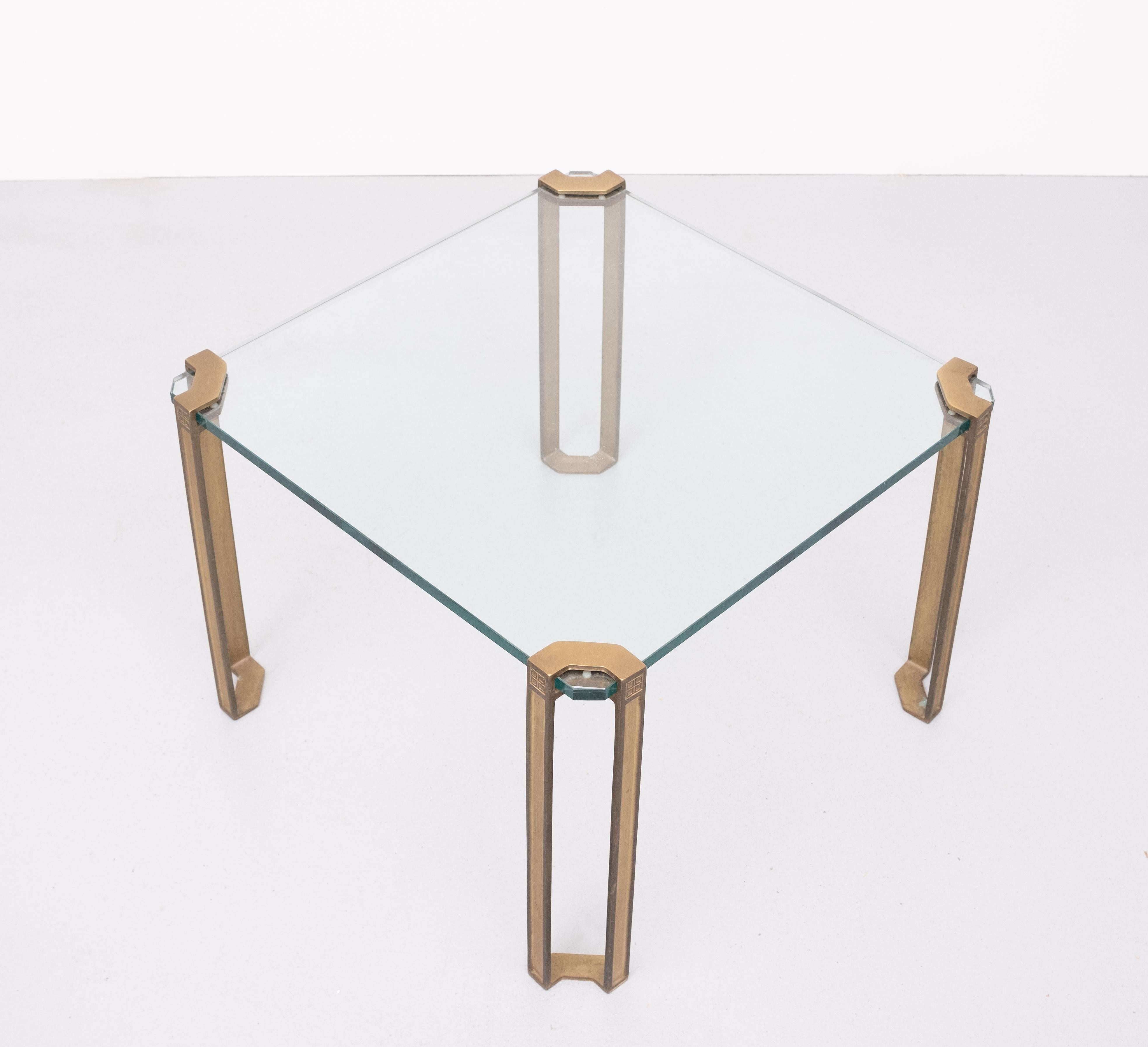 Moderne Table basse ou table d'appoint carrée Peter Ghyczy, années 1970 en vente