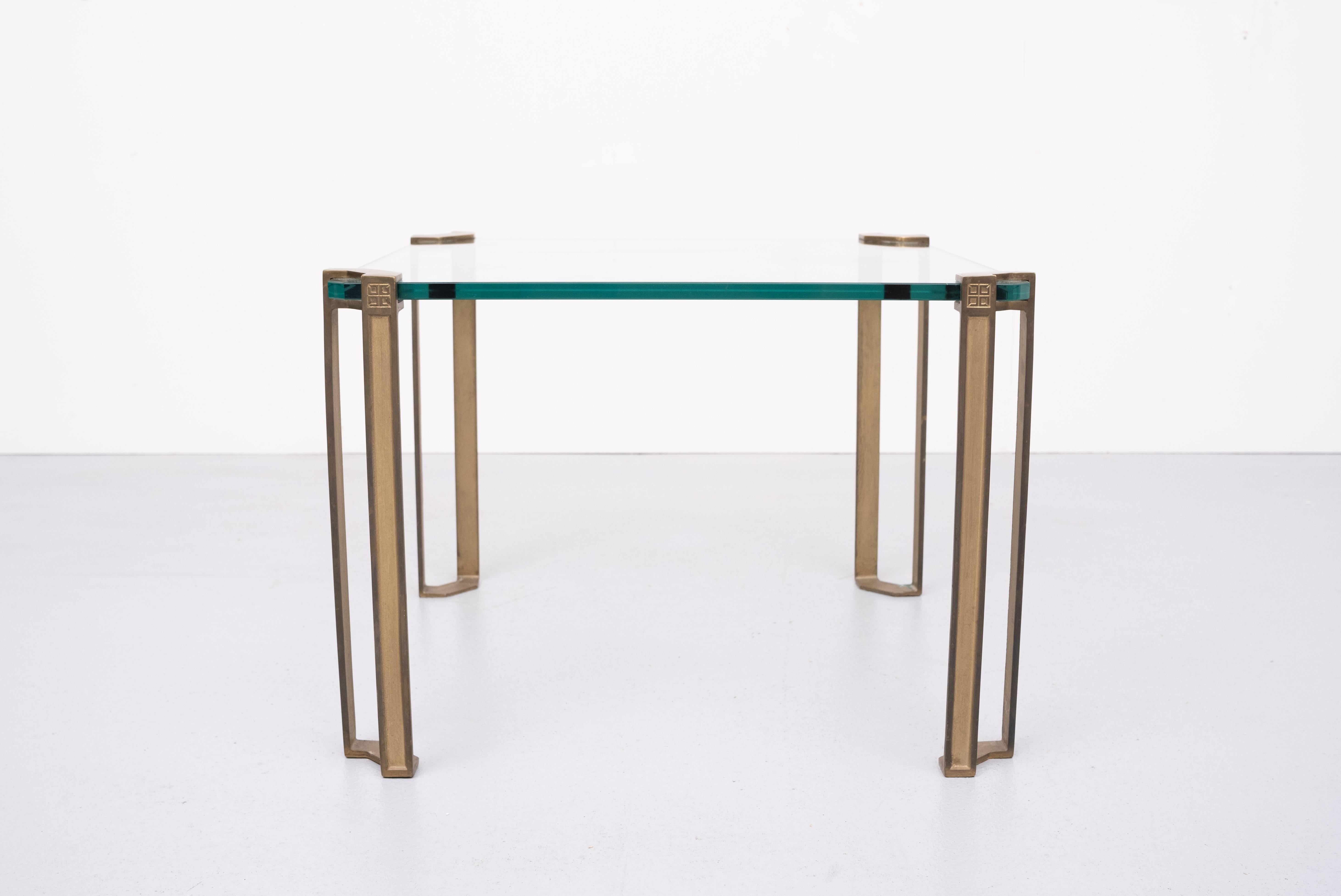 Fin du 20e siècle Table basse ou table d'appoint carrée Peter Ghyczy, années 1970 en vente