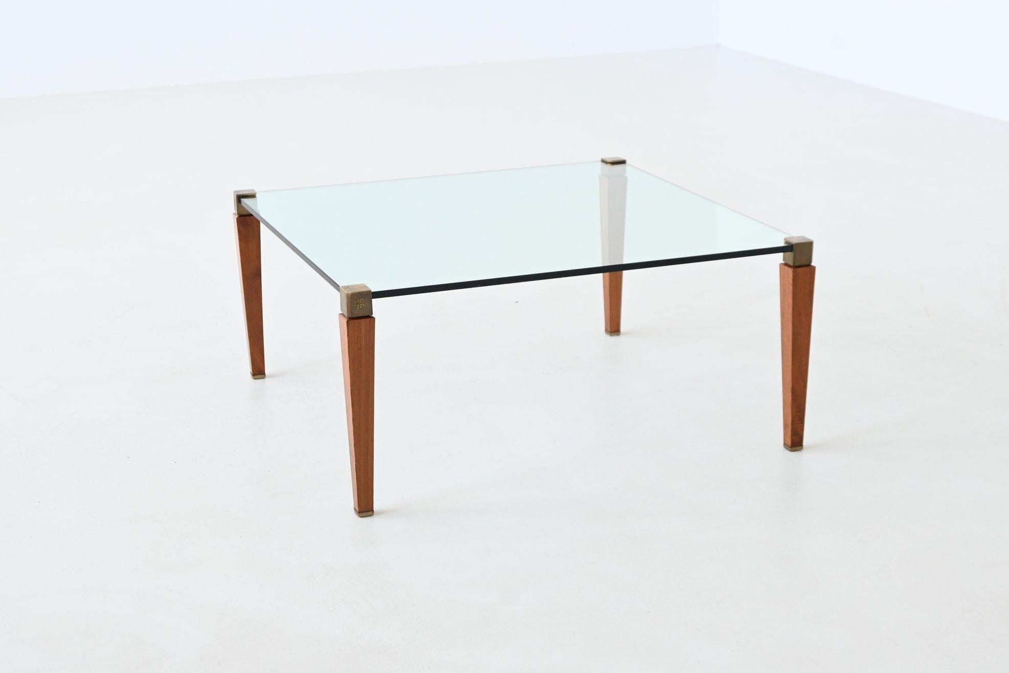 Peter Ghyczy mesa de centro cuadrada latón y cristal Países Bajos 1970 Escandinavo moderno en venta