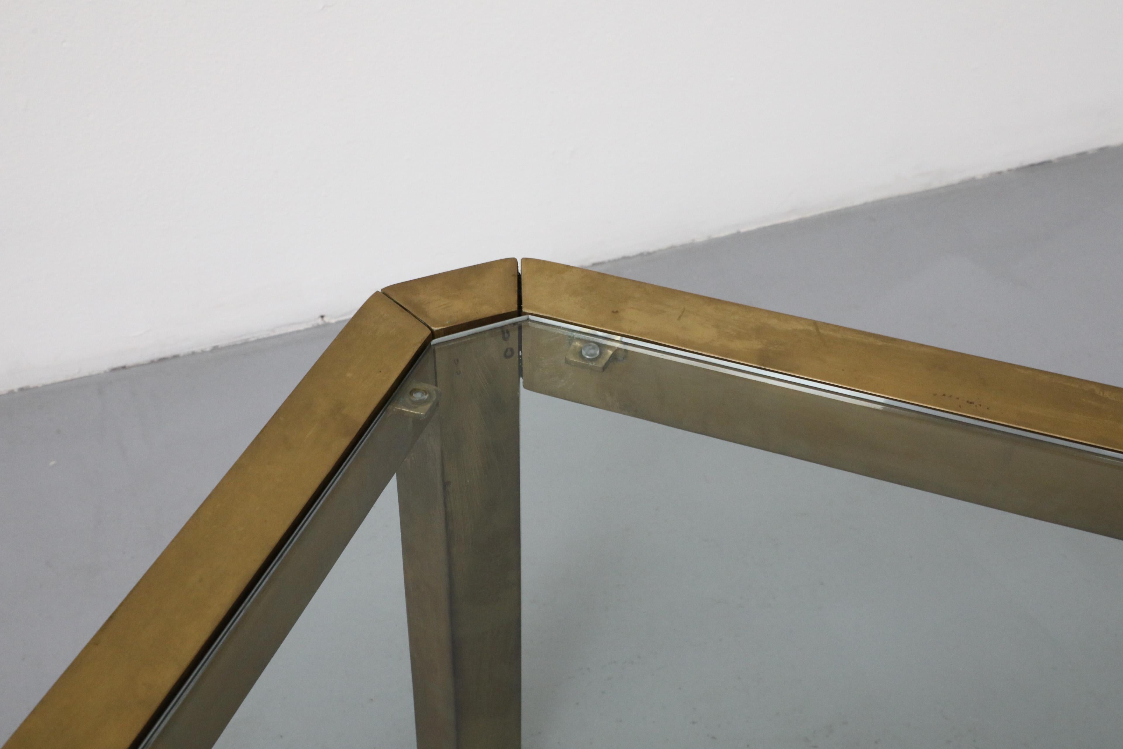 Peter Ghyczy T09 Couchtisch aus Messing und Glas im Industriestil im Angebot 7