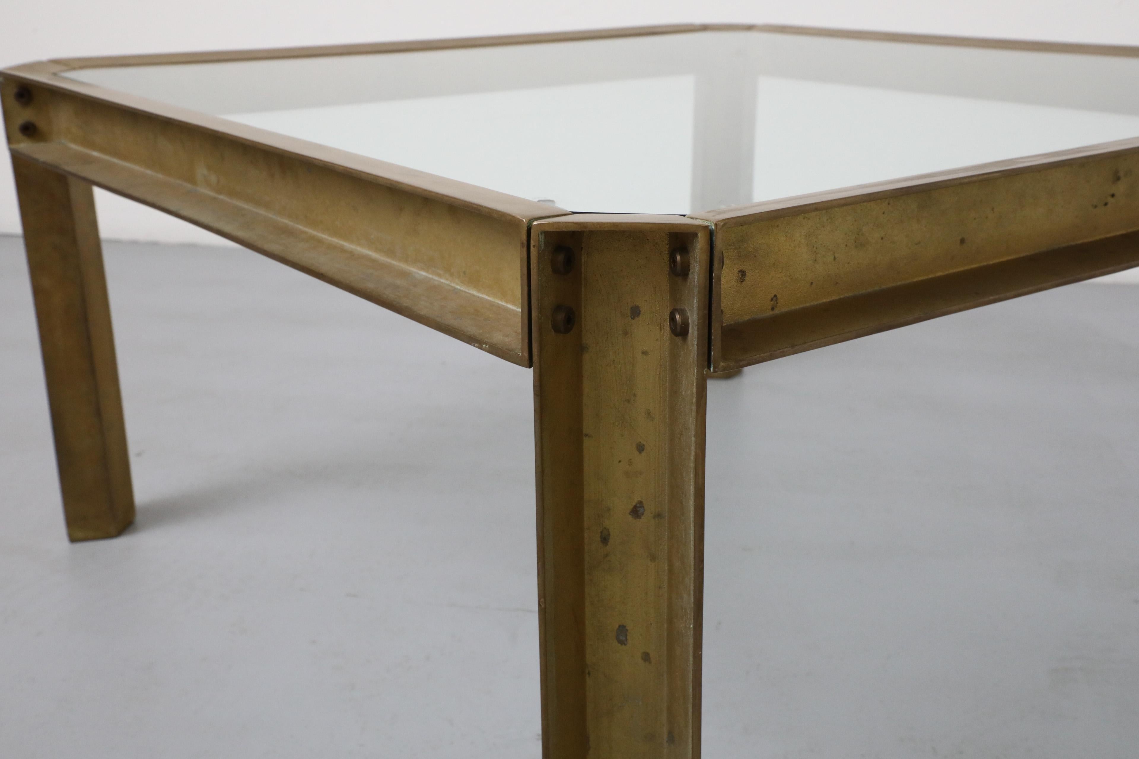 Peter Ghyczy T09 Couchtisch aus Messing und Glas im Industriestil im Angebot 8